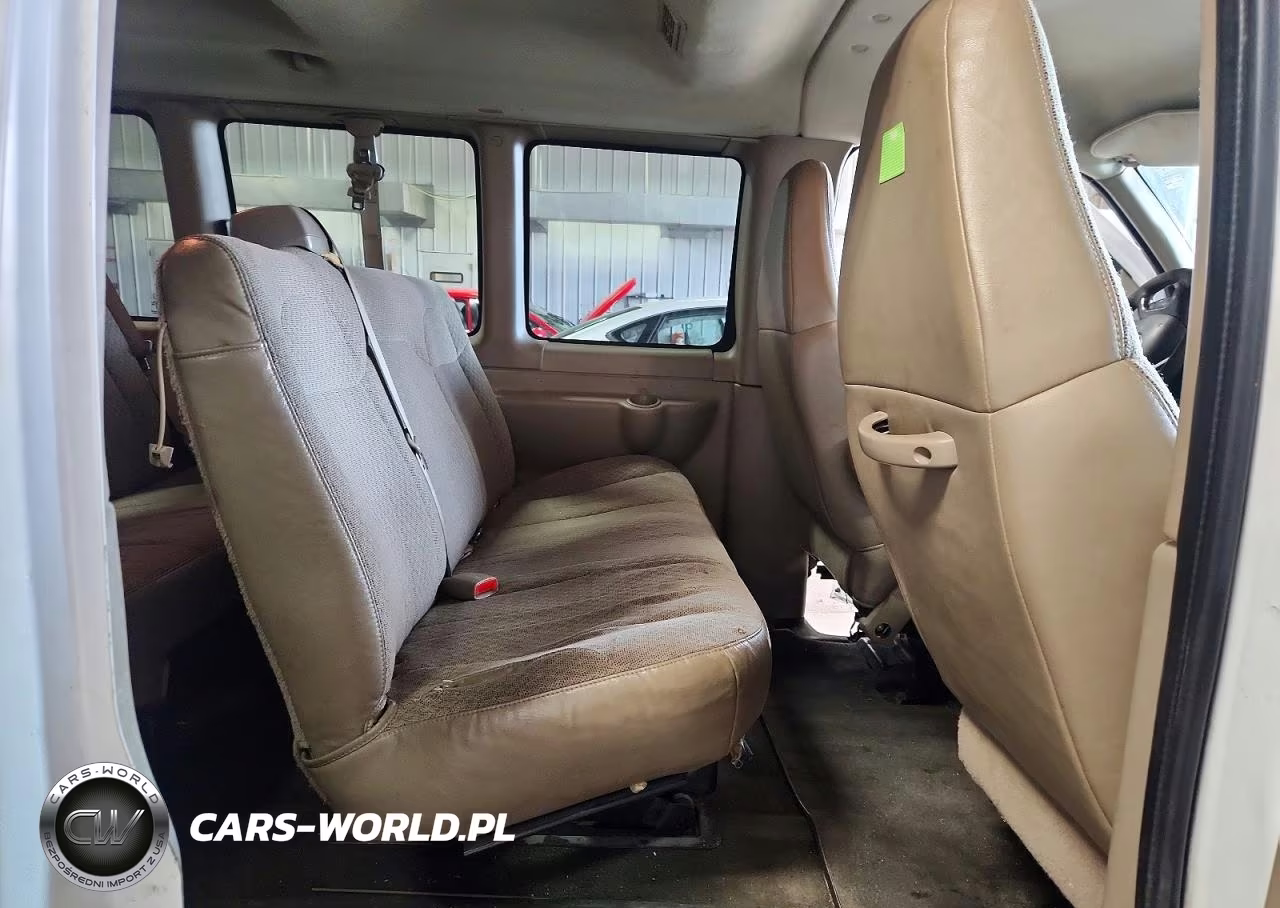 2008 Chevrolet Express G3500 VIN:1GAHG39K881170433 - 11