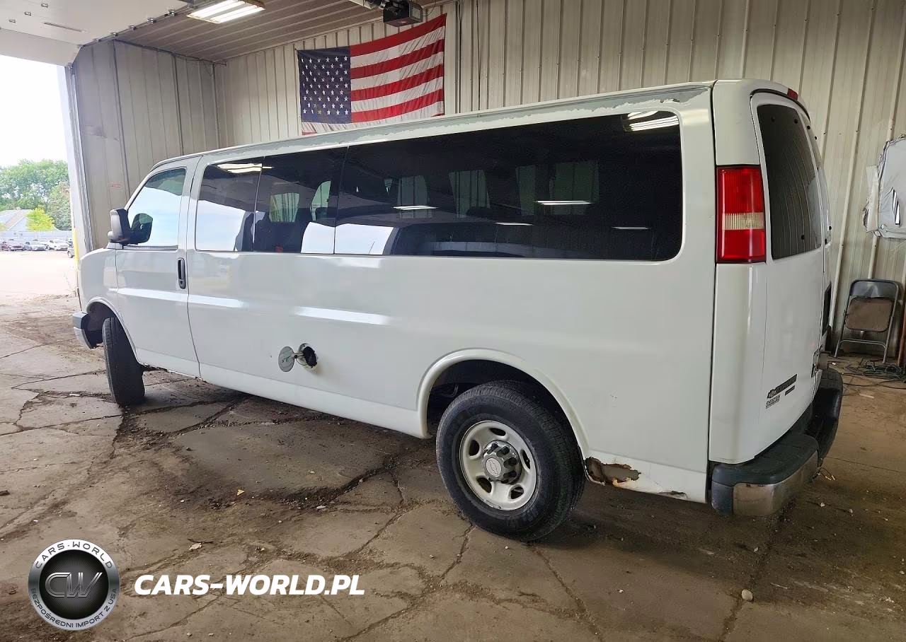 2008 Chevrolet Express G3500 VIN:1GAHG39K881170433 - 2