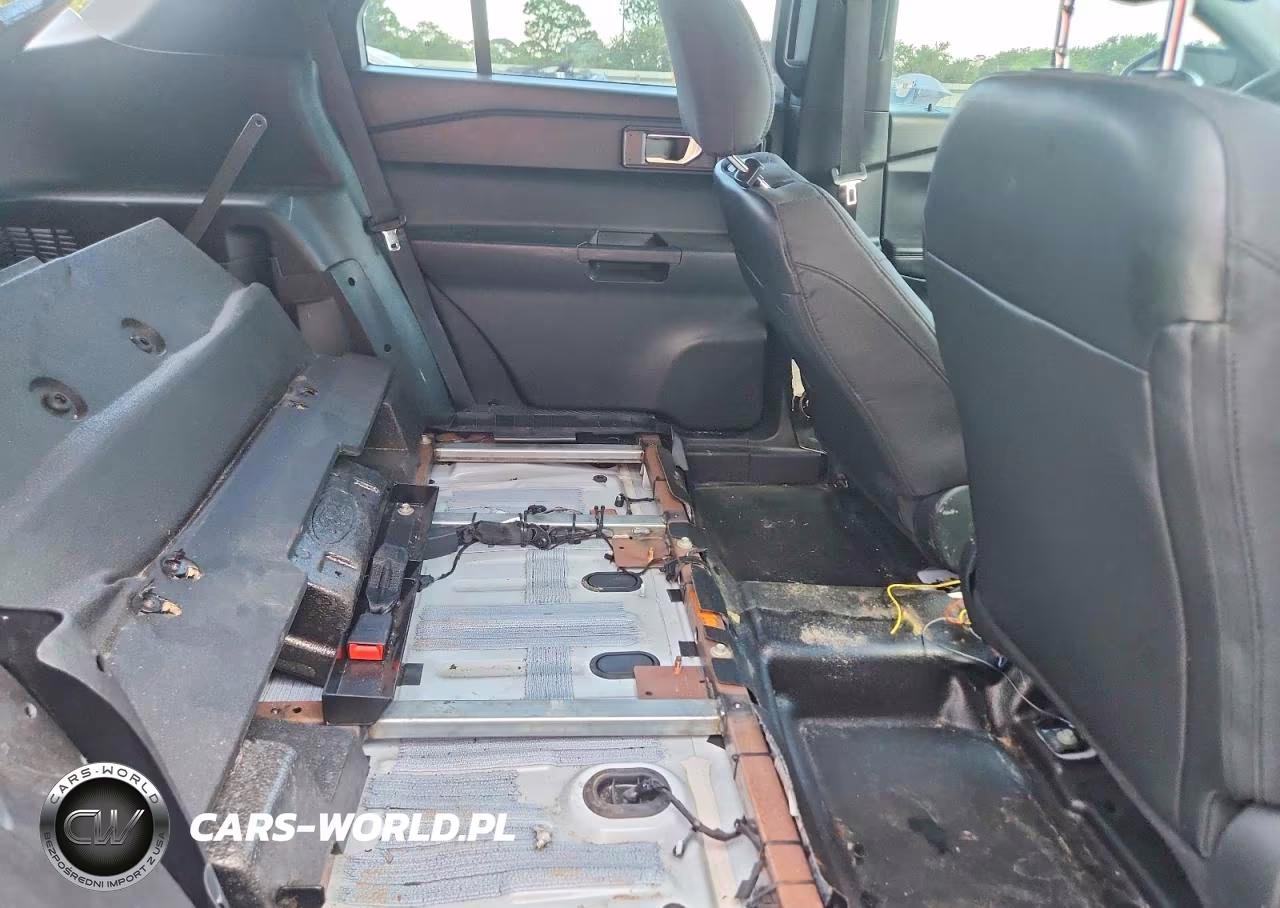 2021 Ford Explorer Police Interceptor VIN:1FM5K8AW4MNA10519 - 11