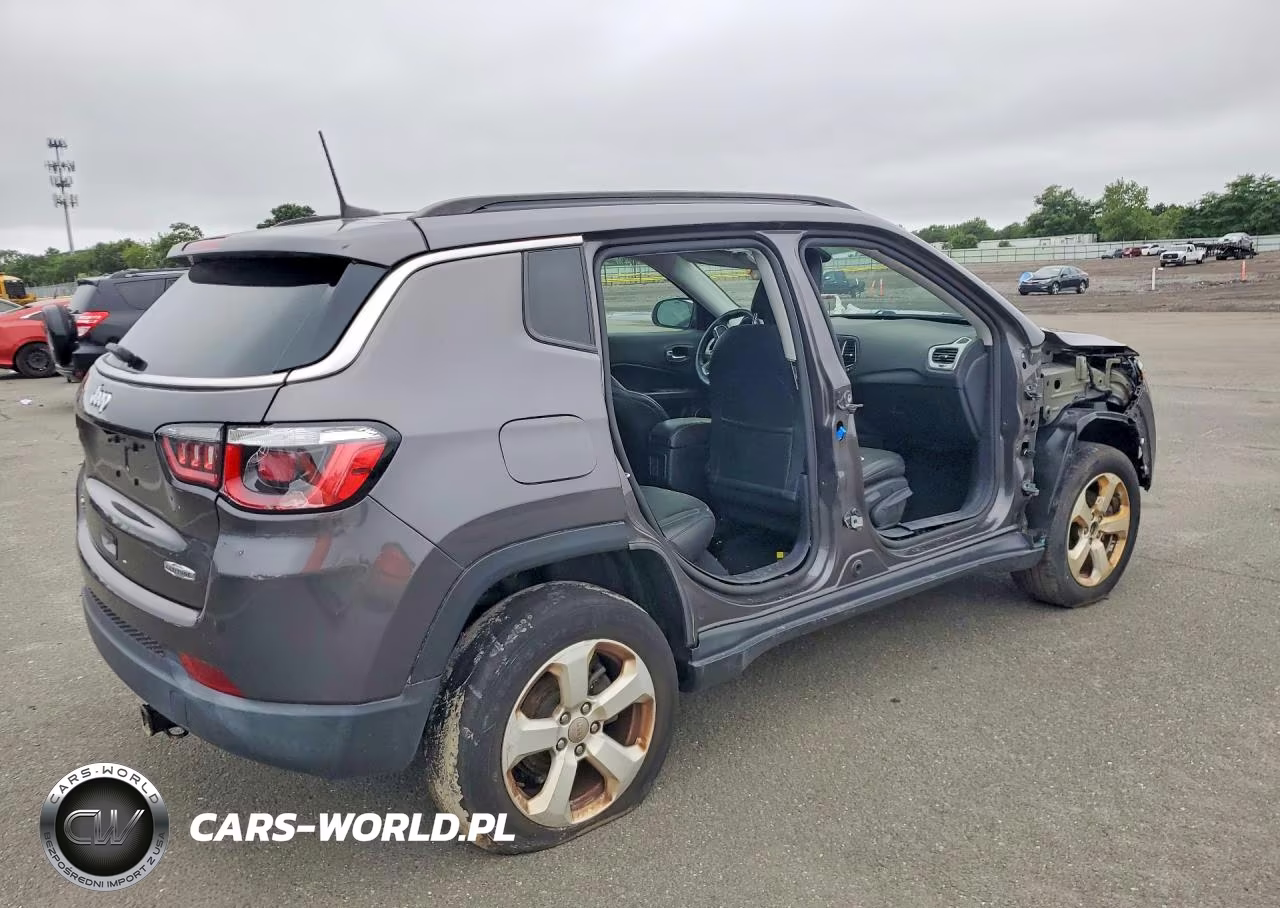 2019 Jeep Compass Latitude VIN:3C4NJDBB8KT650676 - 3