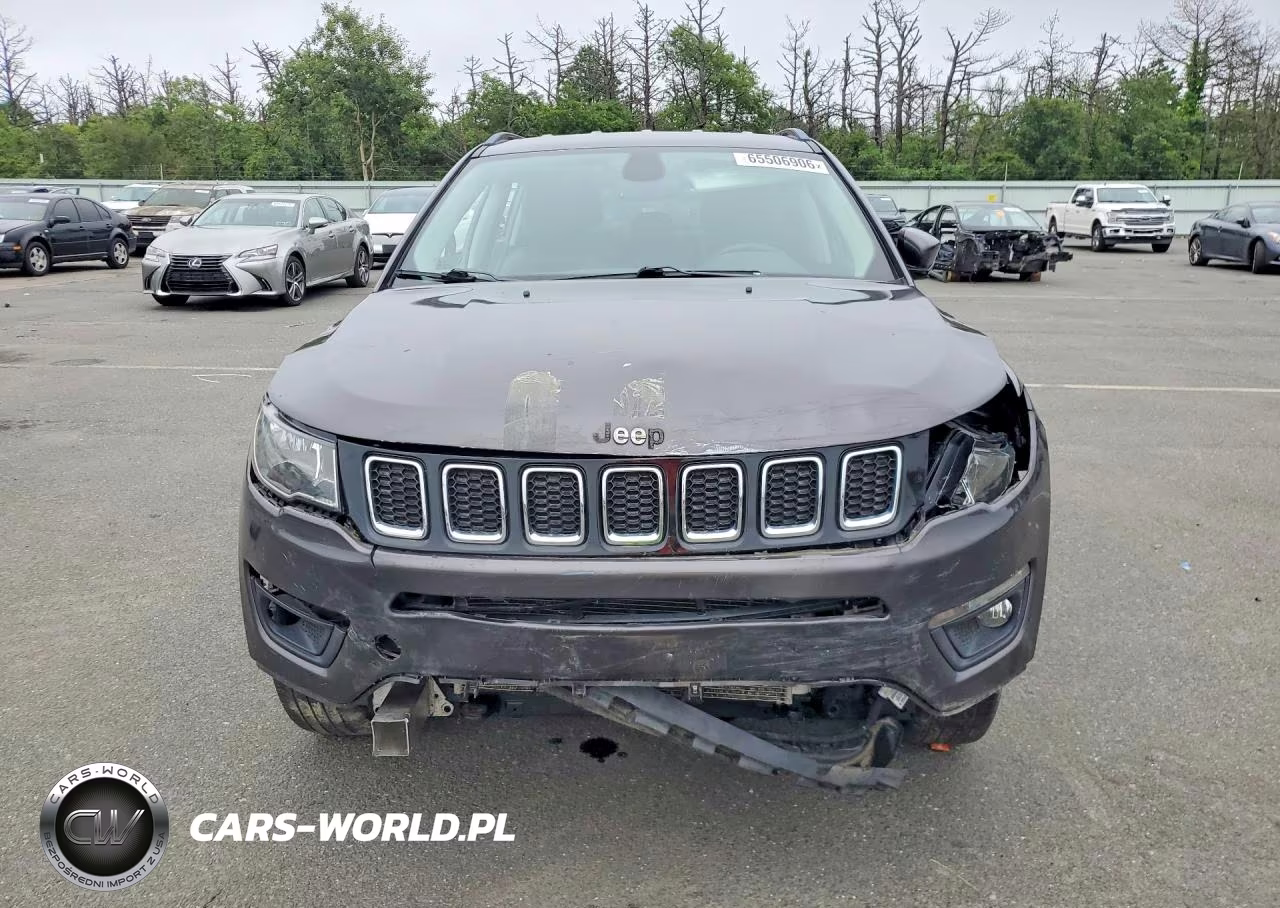 2019 Jeep Compass Latitude VIN:3C4NJDBB8KT650676 - 5