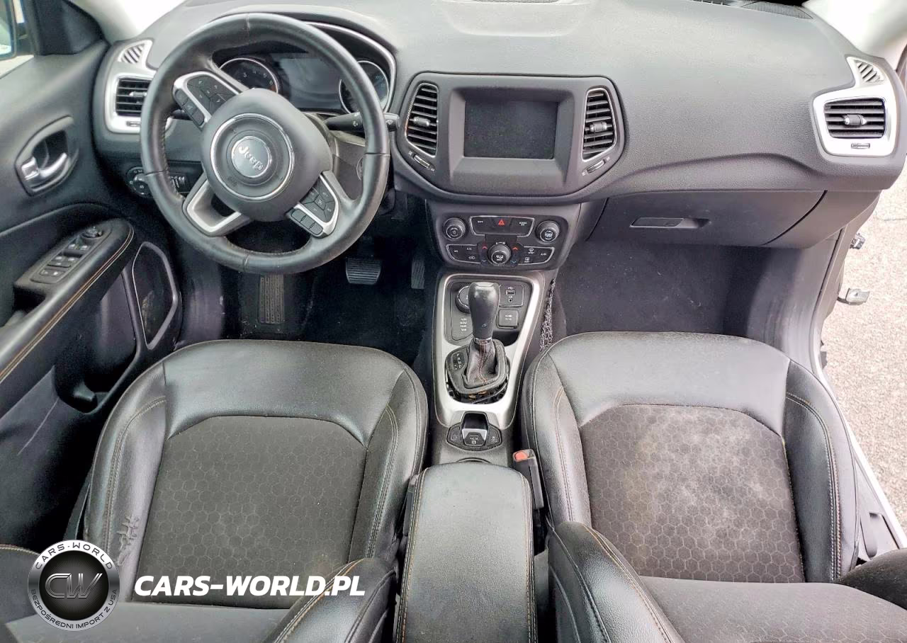 2019 Jeep Compass Latitude VIN:3C4NJDBB8KT650676 - 8