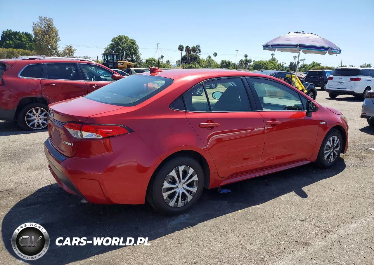 2020 Toyota Corolla Le VIN:JTDEBRBE7LJ026543 - 3