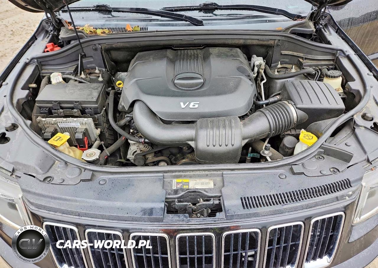 2014 Jeep Grand Cherokee Laredo VIN:1C4RJFAG1EC392365 - 12