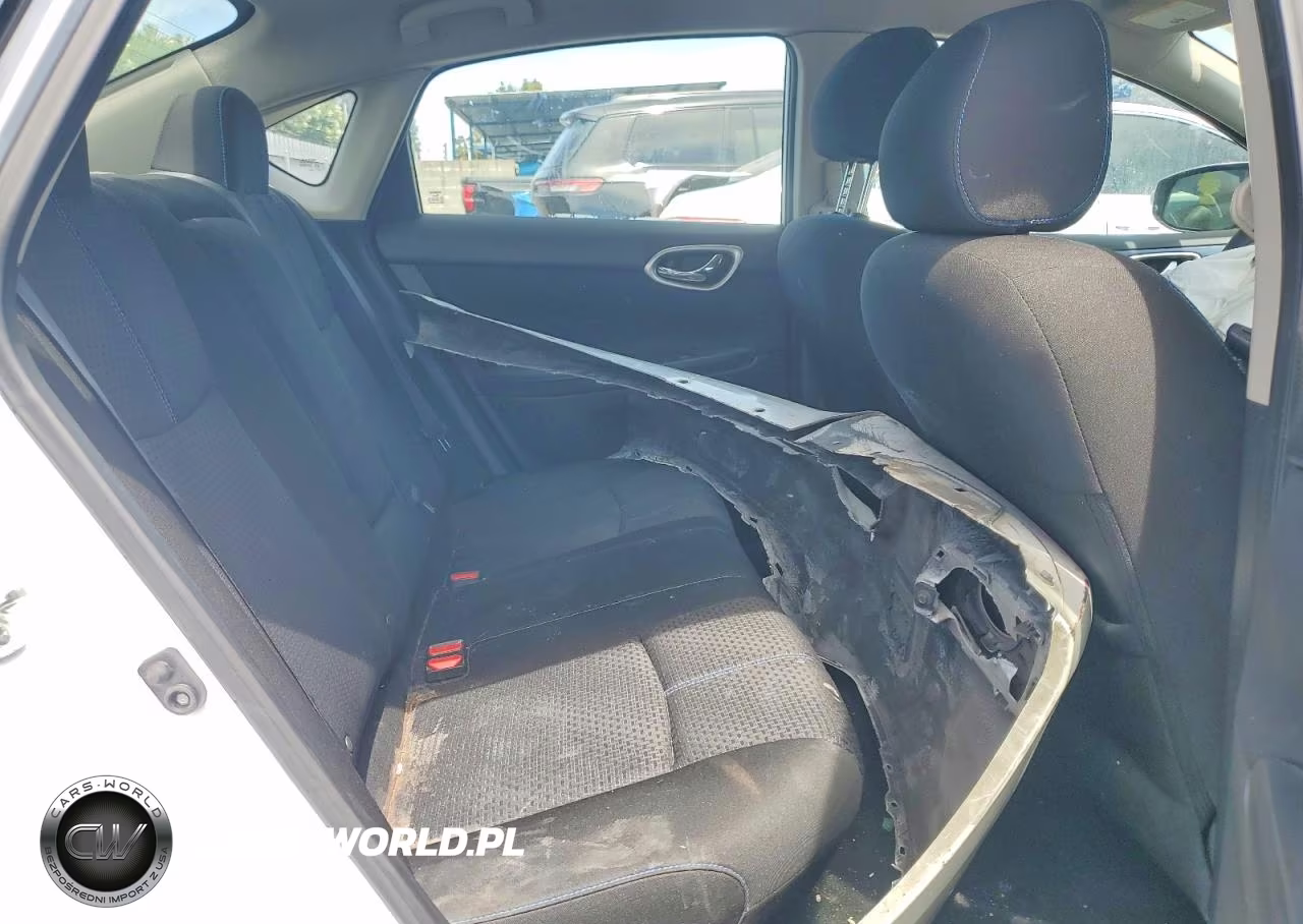 2018 Nissan Sentra Sr VIN:3N1AB7AP4JY249964 - 10