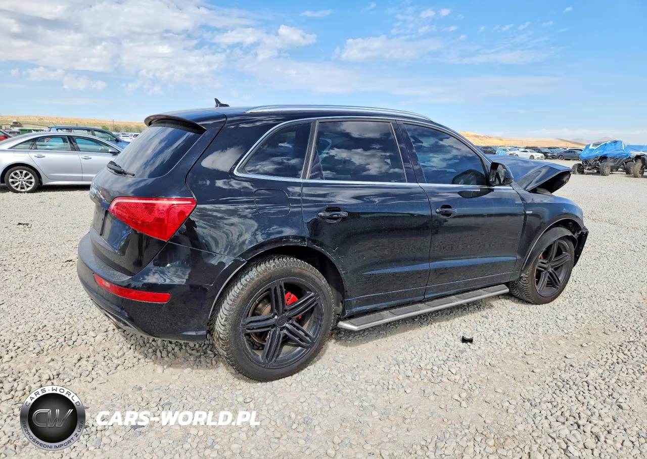 2010 Audi Q5 Premium Plus VIN:WA1MKAFP2AA083104 - 3