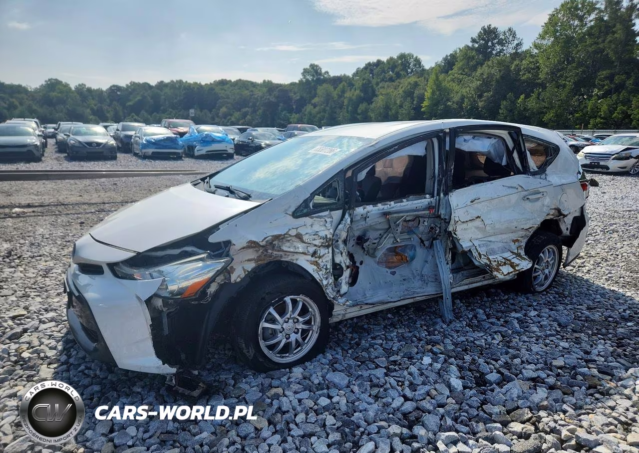 2017 Toyota Prius V Three