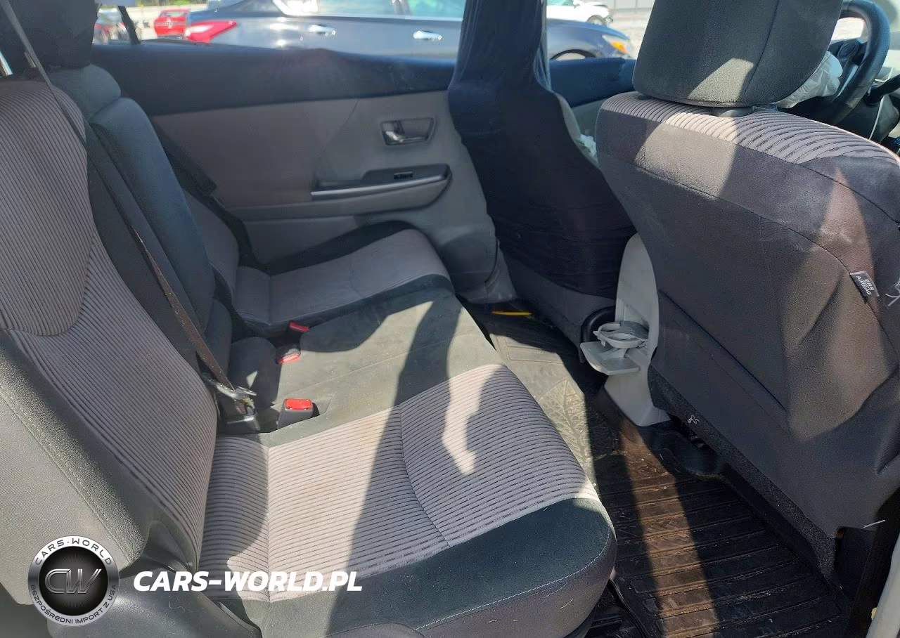 2017 Toyota Prius V Three VIN:JTDZN3EU1HJ067363 - 10