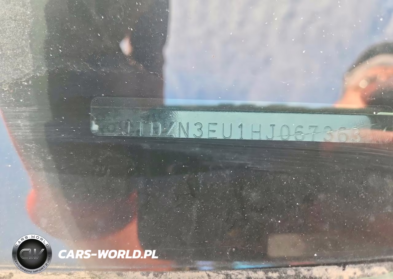 2017 Toyota Prius V Three VIN:JTDZN3EU1HJ067363 - 12
