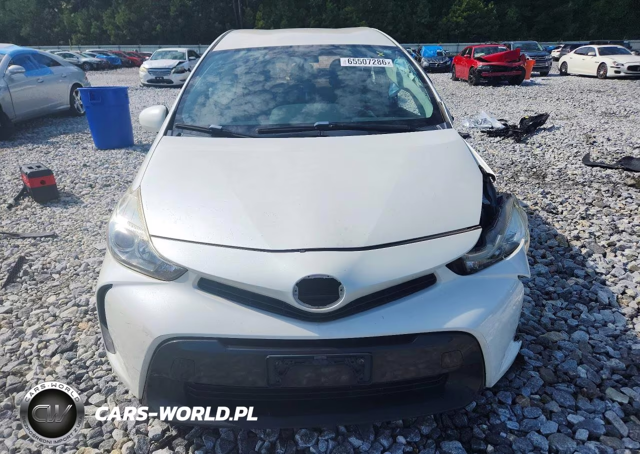 2017 Toyota Prius V Three VIN:JTDZN3EU1HJ067363 - 5