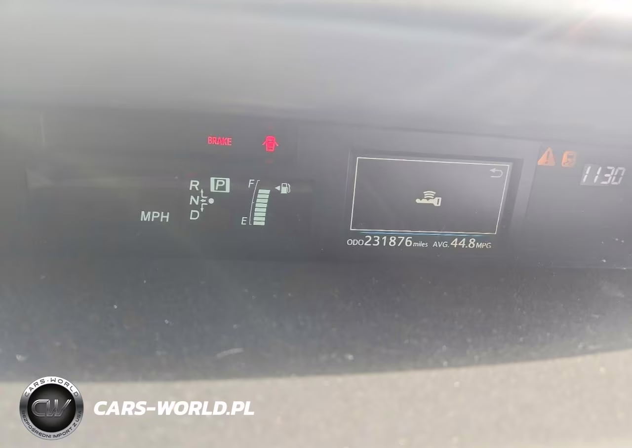 2017 Toyota Prius V Three VIN:JTDZN3EU1HJ067363 - 9