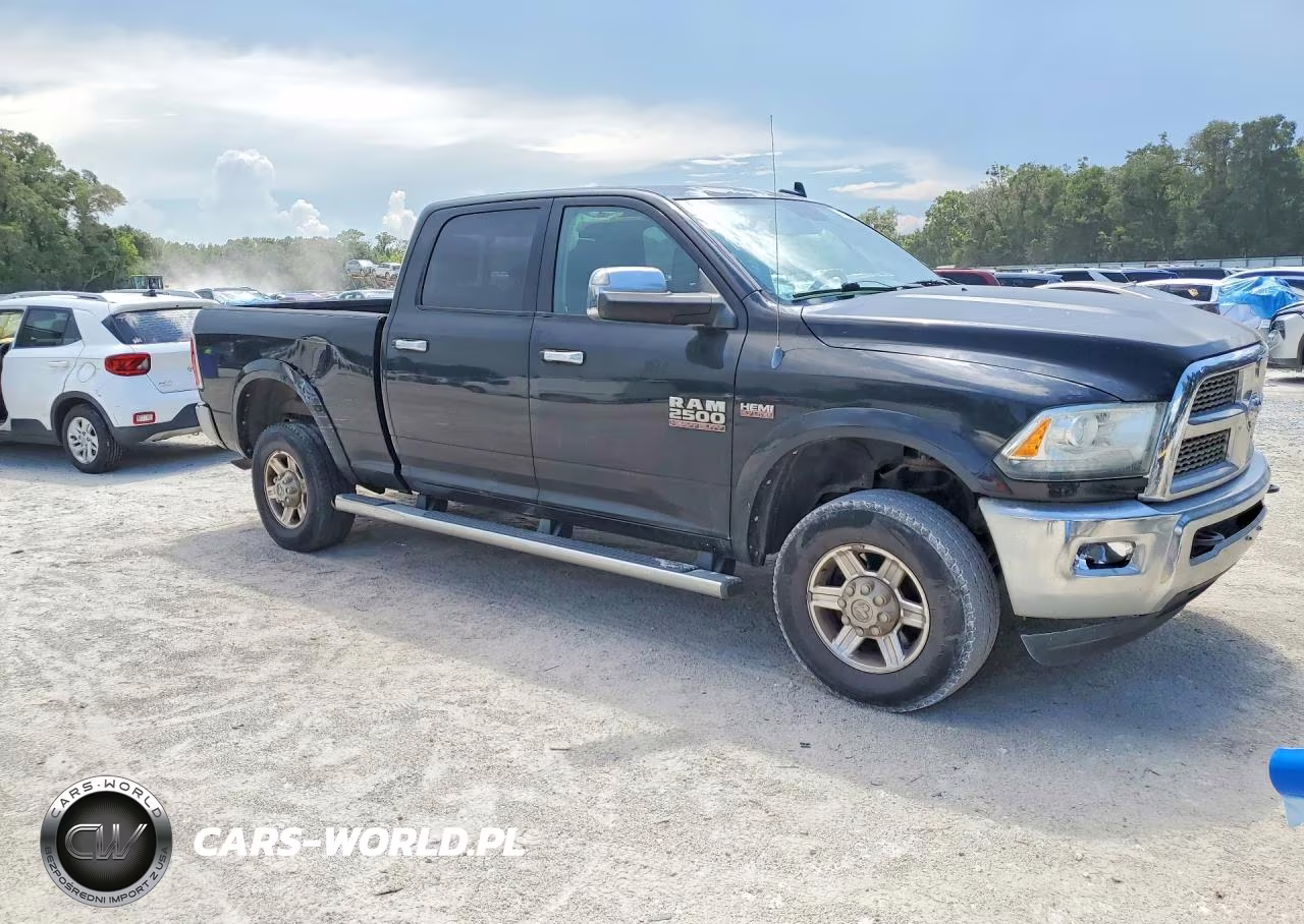 2013 Ram 2500 Laramie VIN:3C6TR5FT4DG572165 - 4