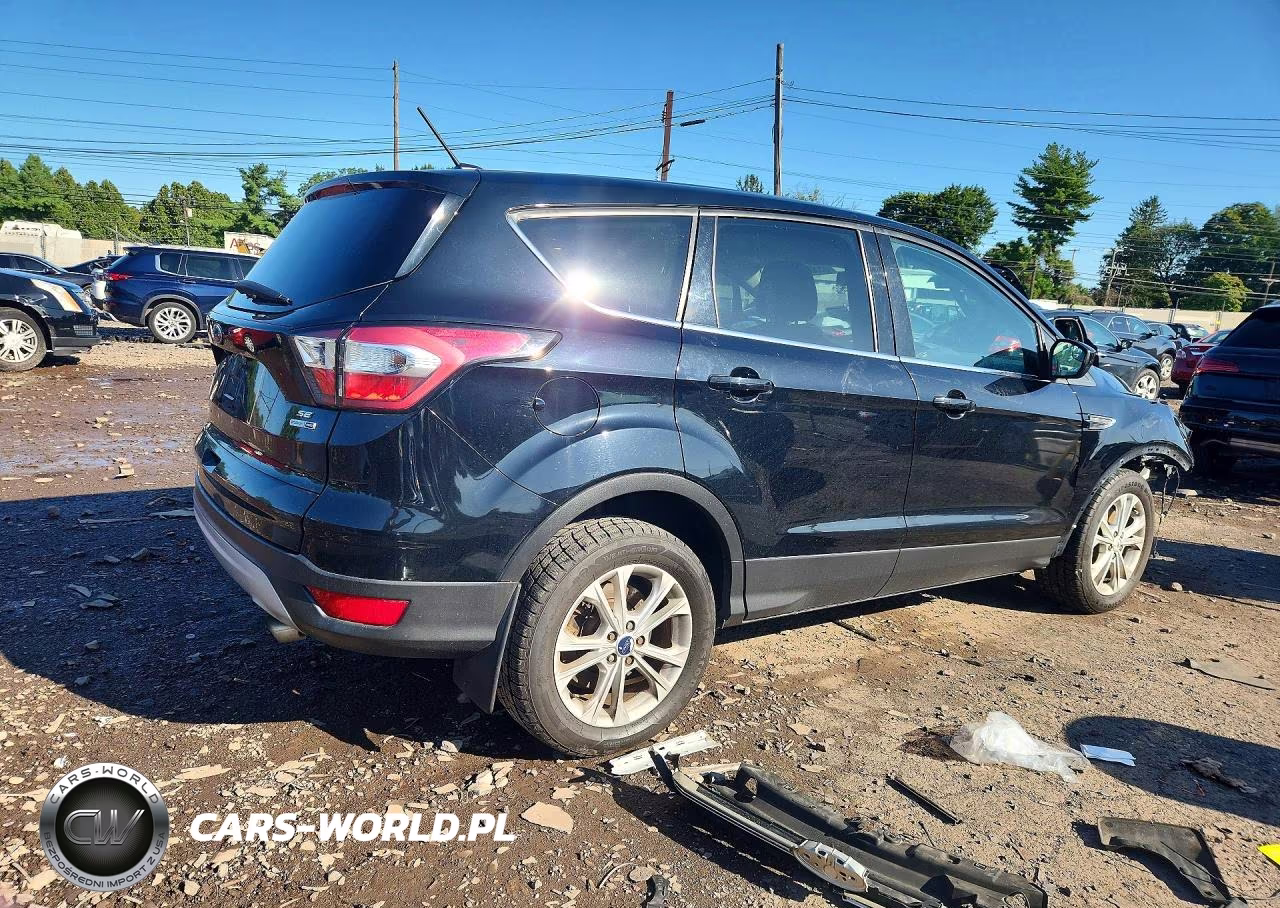 2017 Ford Escape Se VIN:1FMCU9GD4HUC74655 - 3