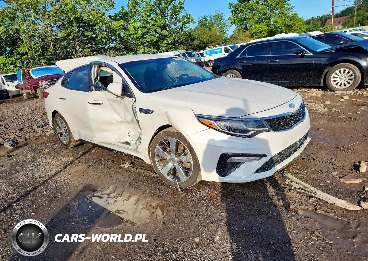2019 Kia Optima S VIN:5XXGT4L3XKG332497 - 4