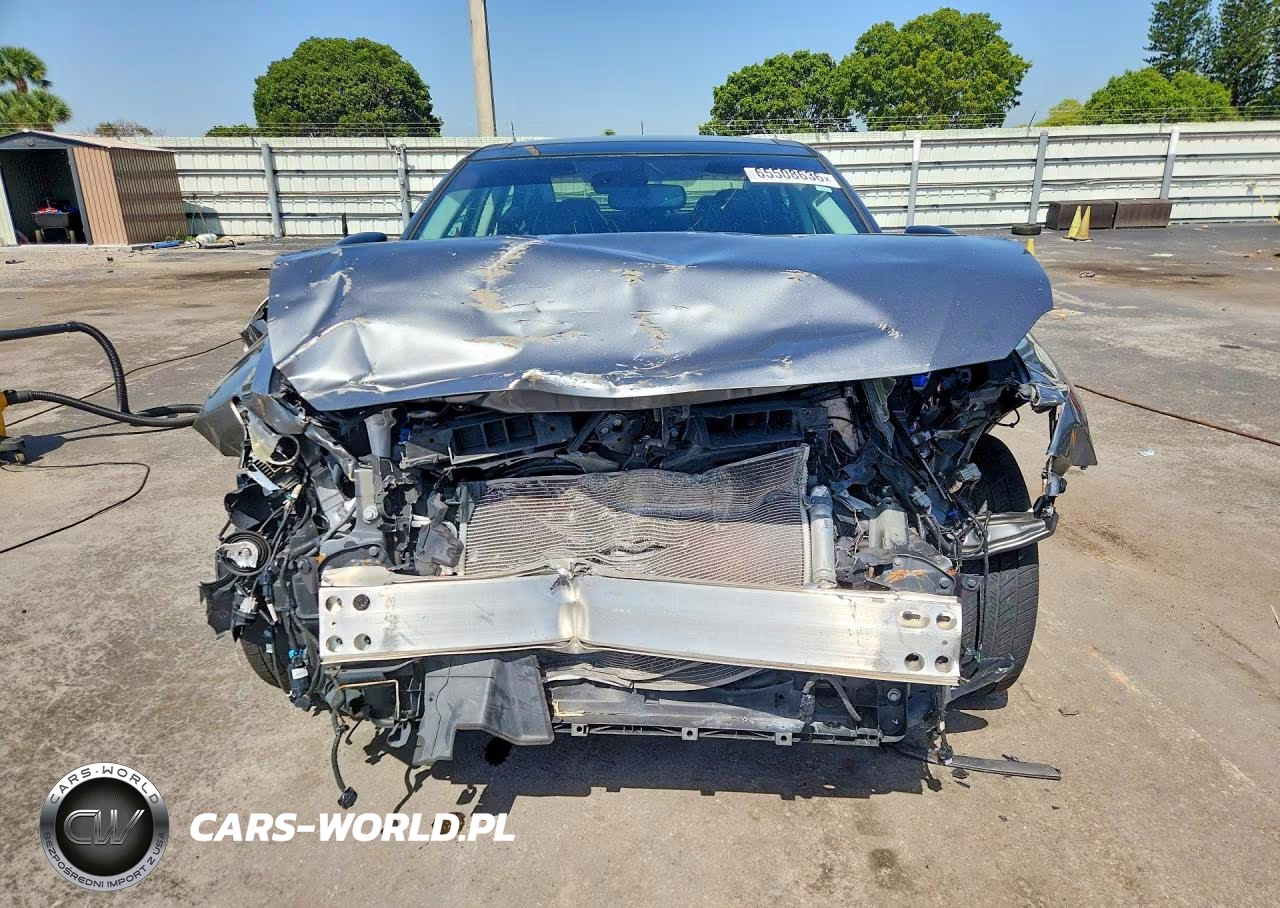 2016 Nissan Maxima Platinum VIN:1N4AA6AP0GC380245 - 5
