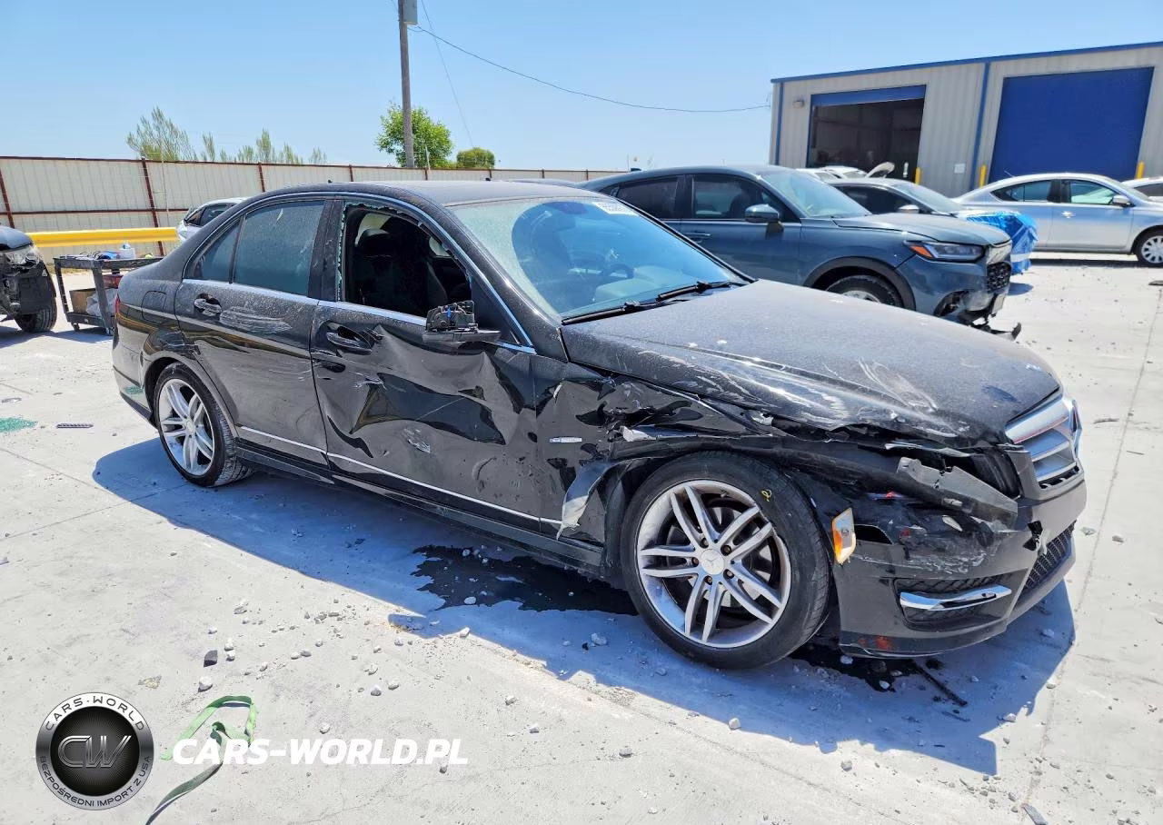 2012 Mercedes-Benz C 250 VIN:WDDGF4HB2CR238884 - 4
