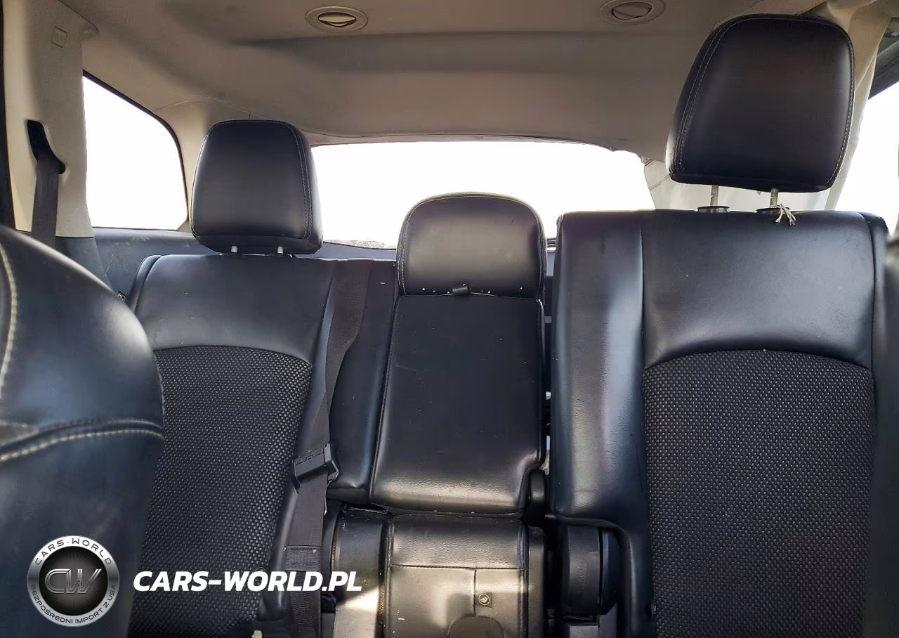 2019 Dodge Journey Crossroad VIN:3C4PDCGG0KT717334 - 10