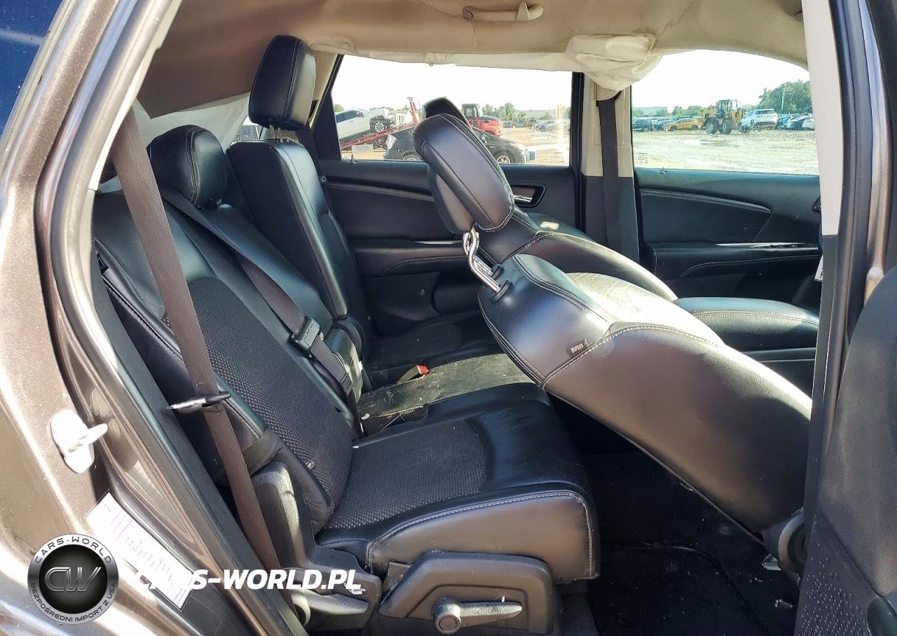 2019 Dodge Journey Crossroad VIN:3C4PDCGG0KT717334 - 11