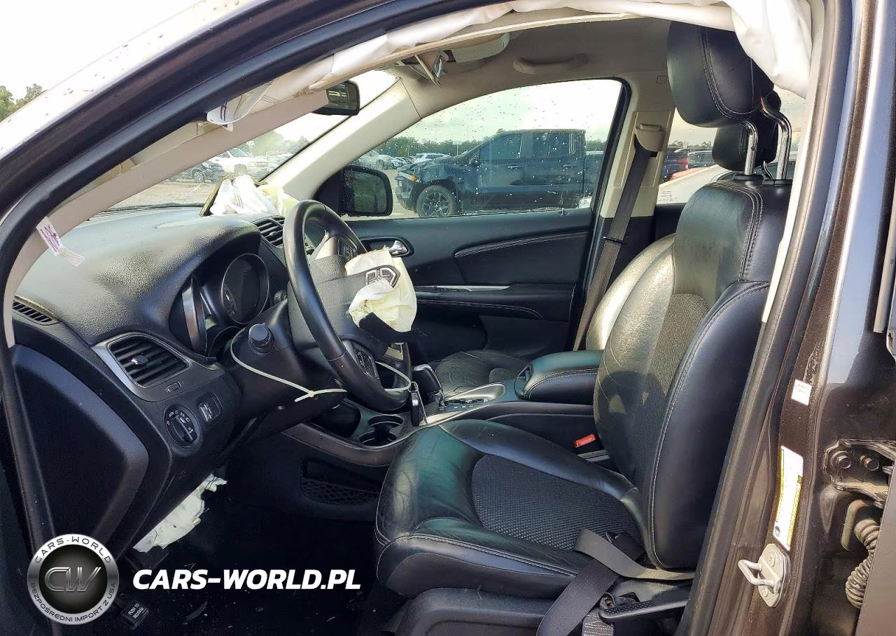 2019 Dodge Journey Crossroad VIN:3C4PDCGG0KT717334 - 7