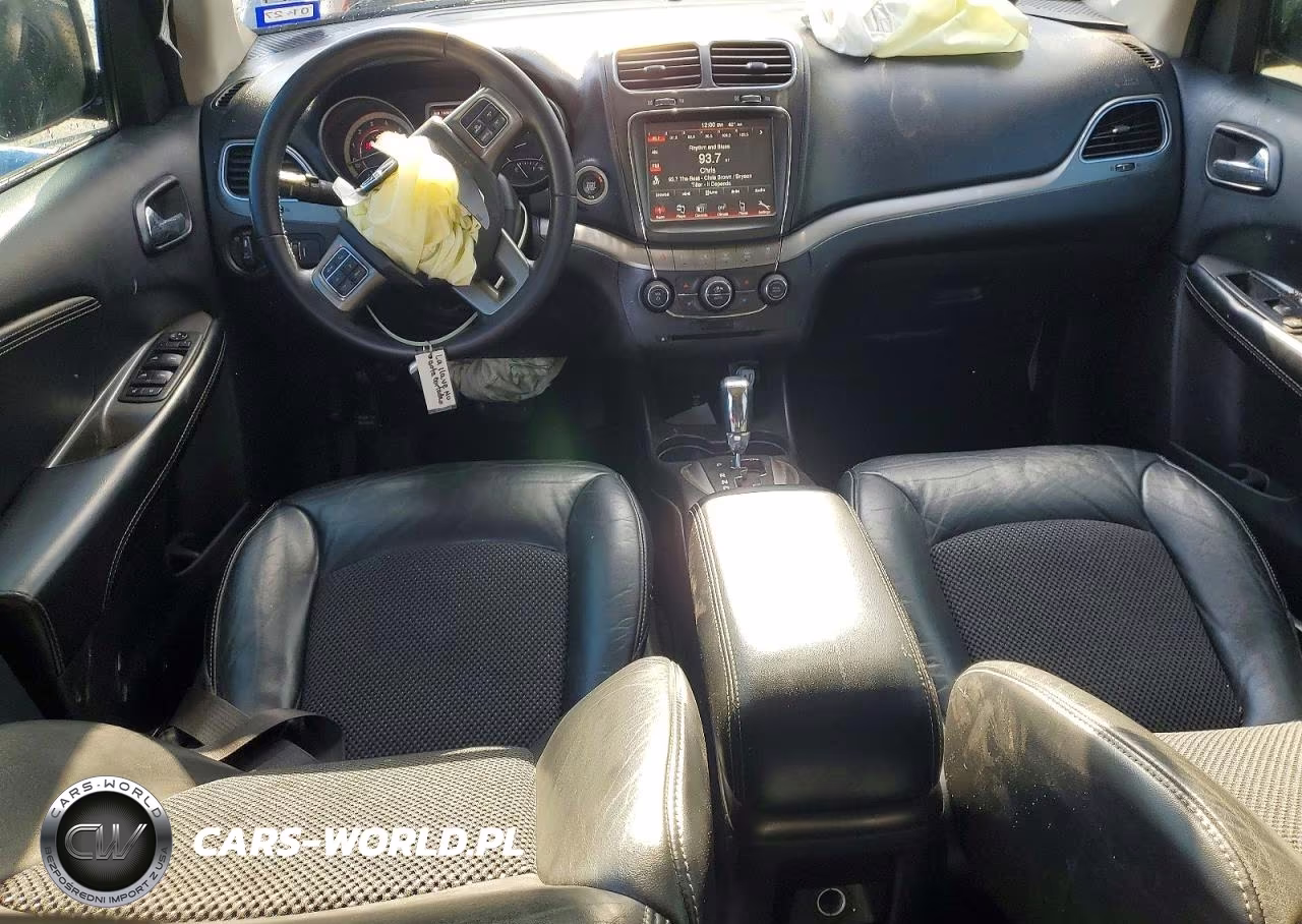 2019 Dodge Journey Crossroad VIN:3C4PDCGG0KT717334 - 8