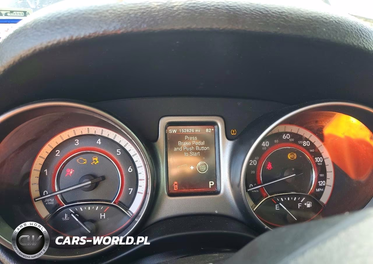 2019 Dodge Journey Crossroad VIN:3C4PDCGG0KT717334 - 9