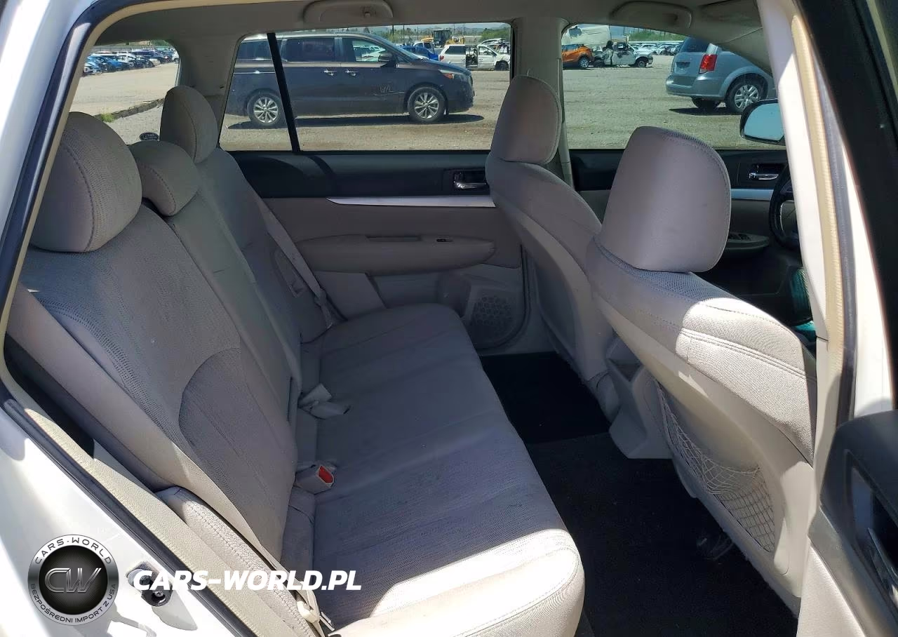 2013 Subaru Outback 2.5I Premium VIN:4S4BRCBC5D3267268 - 10
