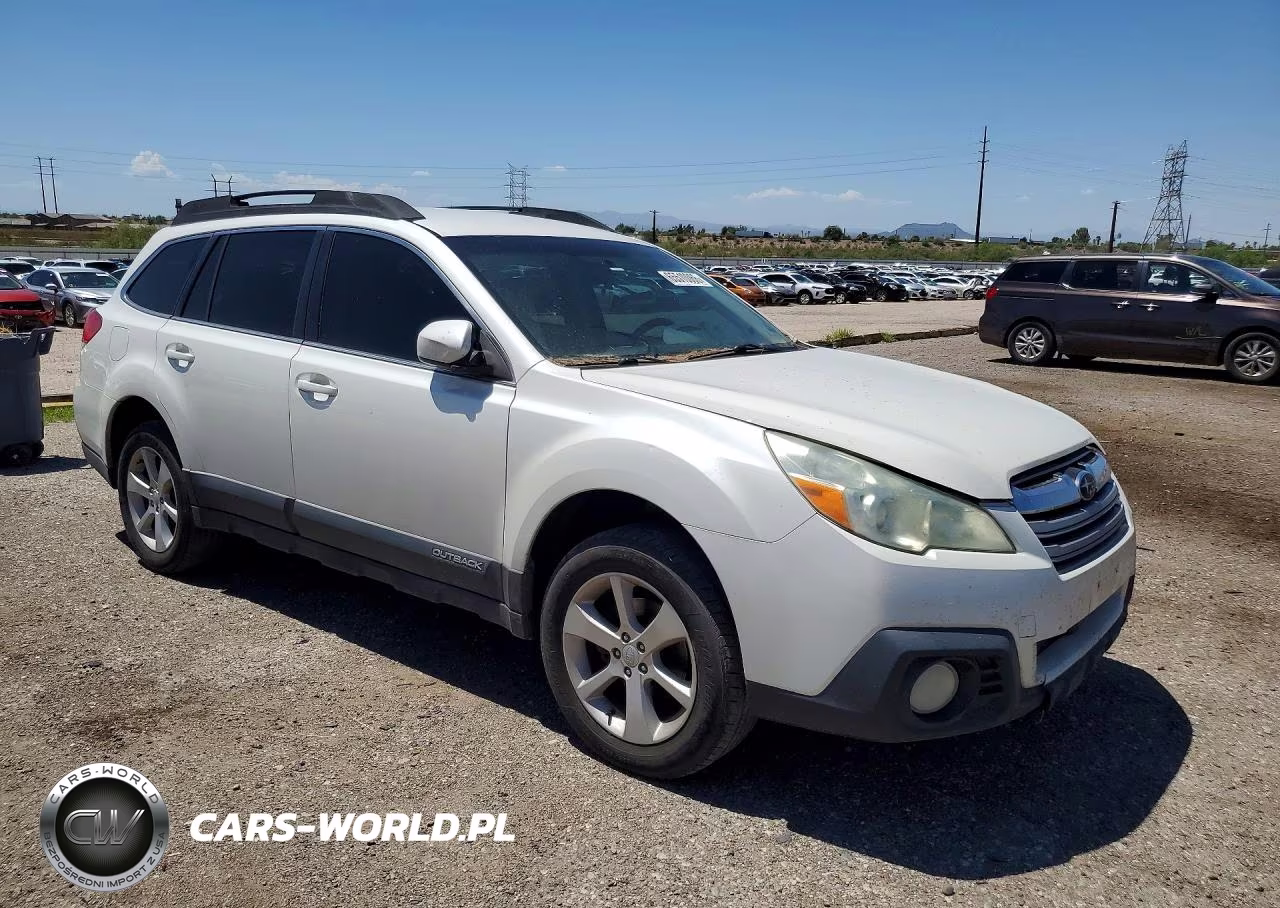 2013 Subaru Outback 2.5I Premium VIN:4S4BRCBC5D3267268 - 4