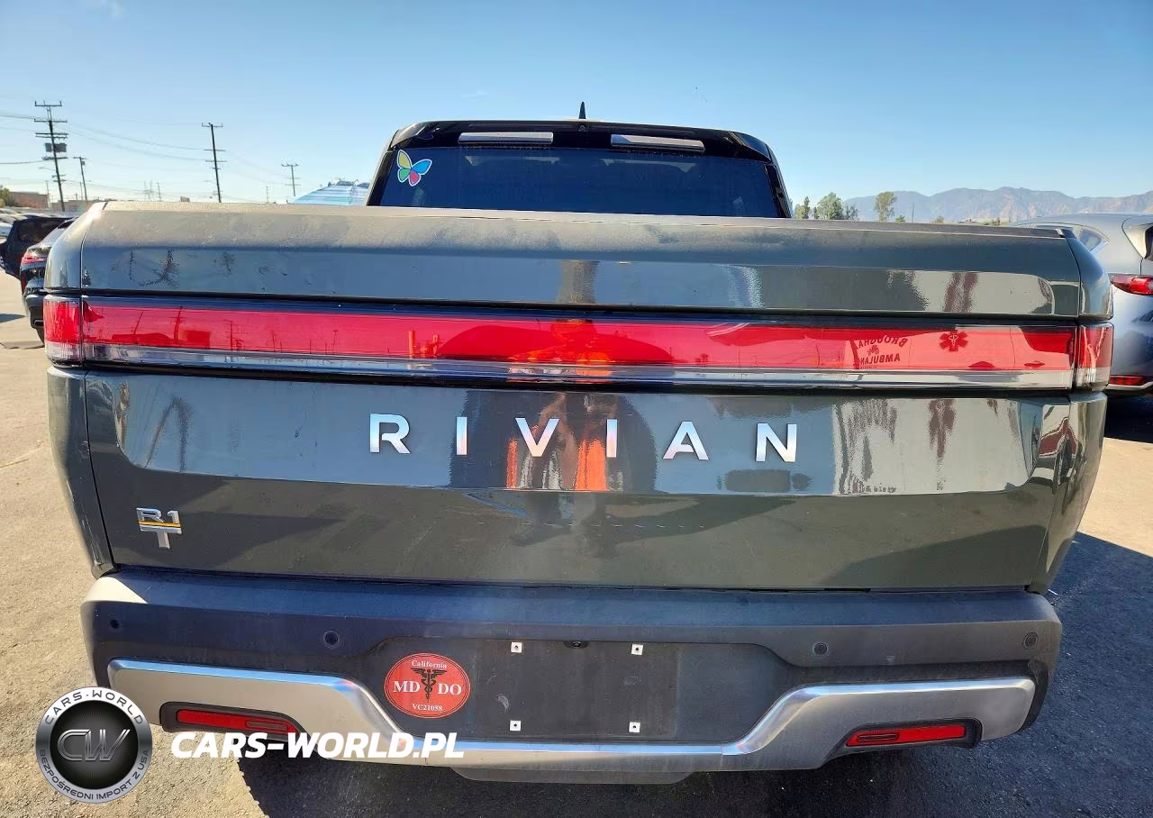 2022 Rivian R1T Launch Edition VIN:7FCTGAAL5NN001186 - 6