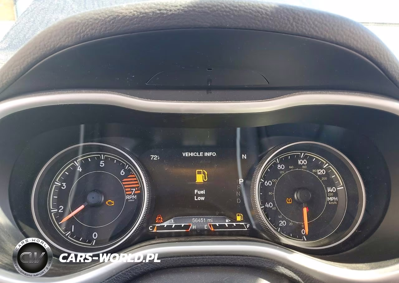 2016 Jeep Cherokee Limited VIN:1C4PJLDB8GW125814 - 9