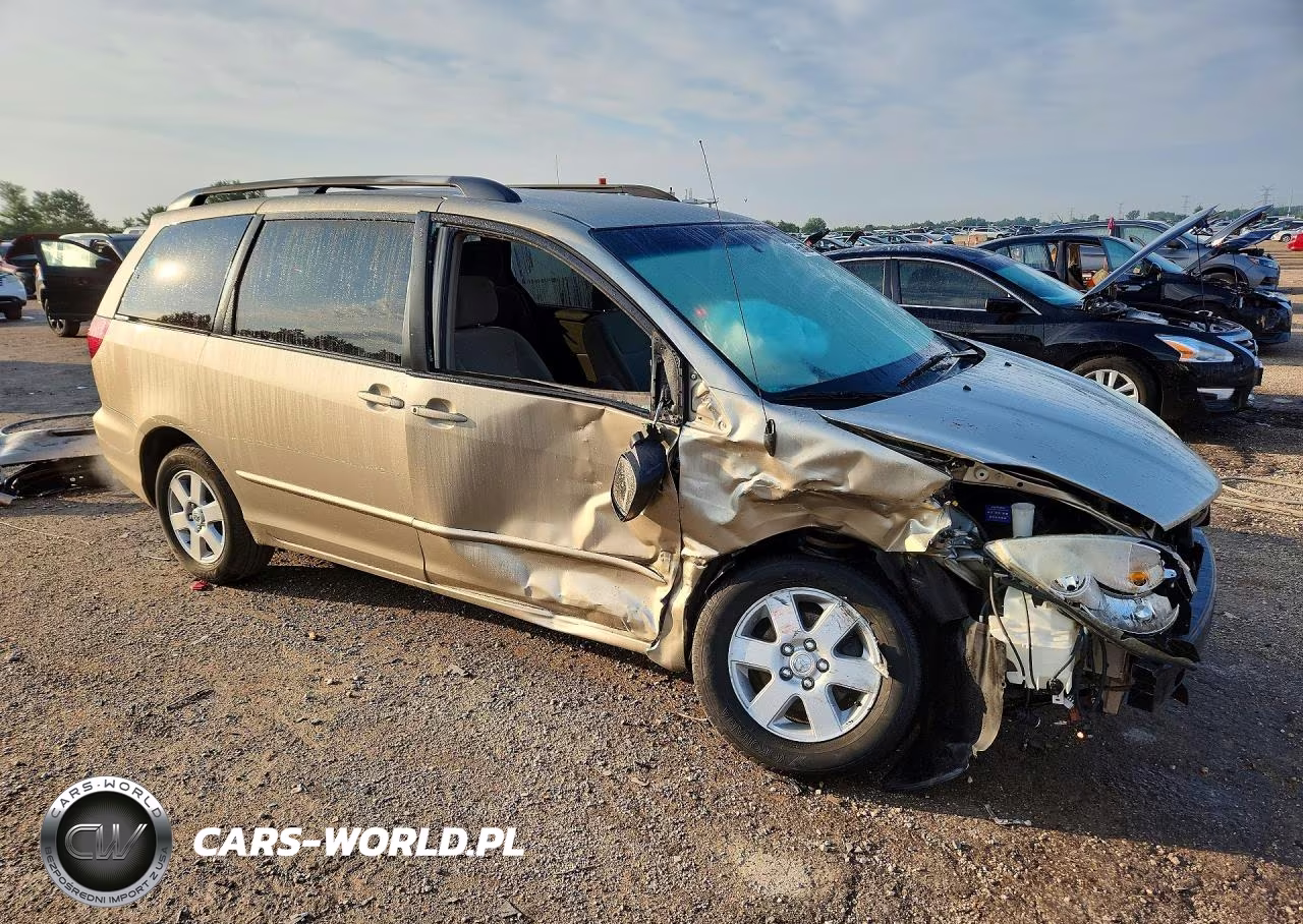 2005 Toyota Sienna Le 7 Passenger VIN:5TDZA23C75S358254 - 4