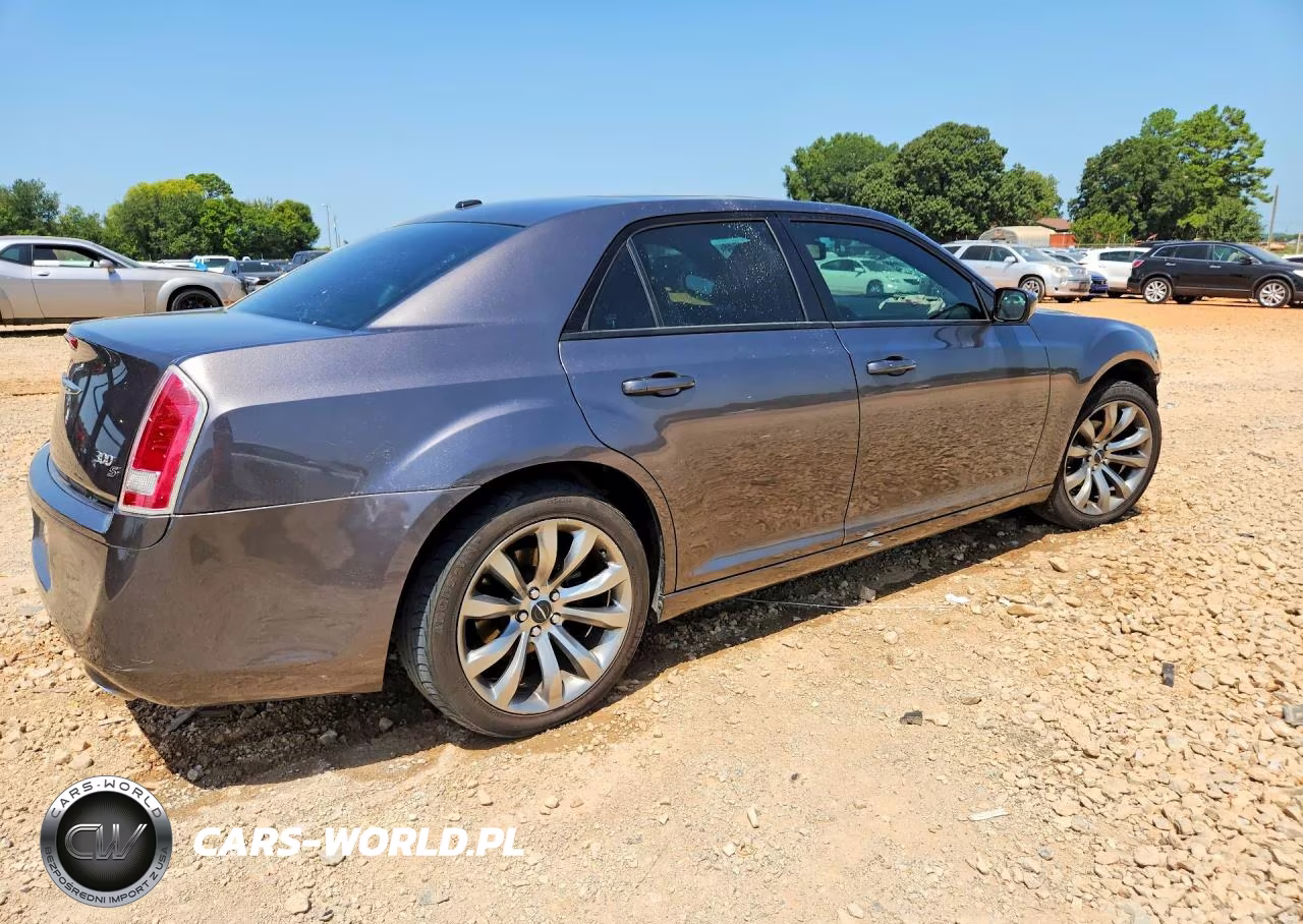 2014 Chrysler 300 S VIN:2C3CCABG9EH355535 - 3
