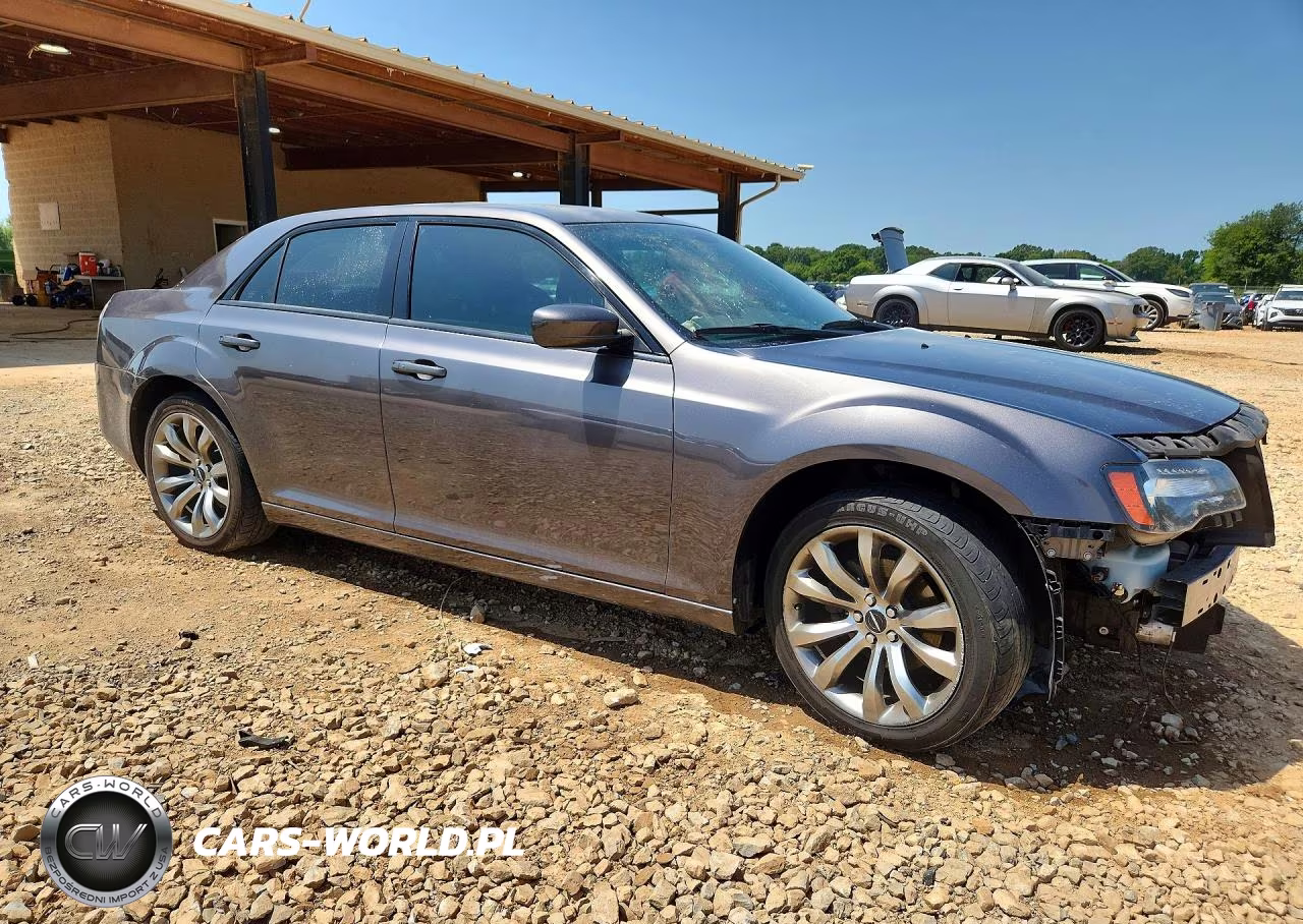 2014 Chrysler 300 S VIN:2C3CCABG9EH355535 - 4
