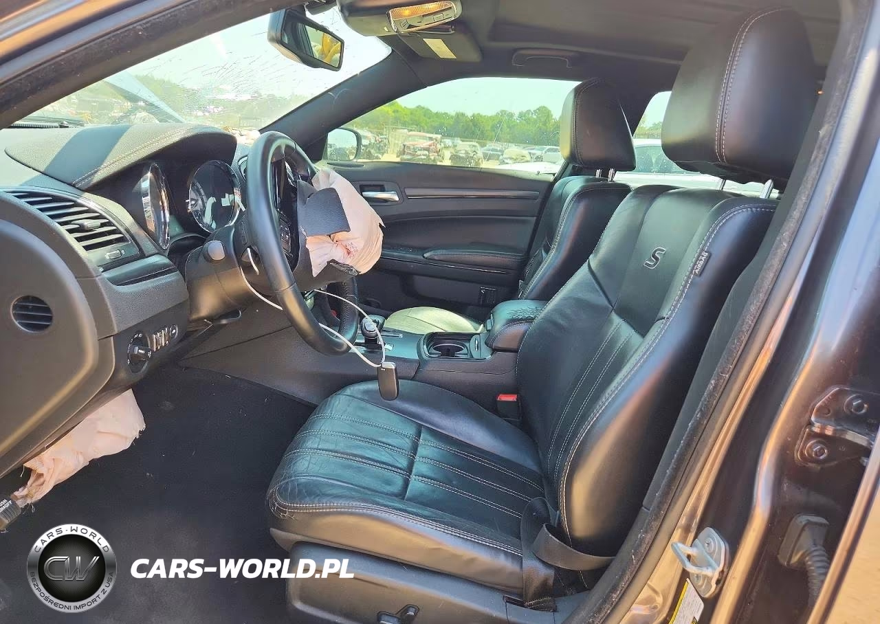 2014 Chrysler 300 S VIN:2C3CCABG9EH355535 - 7