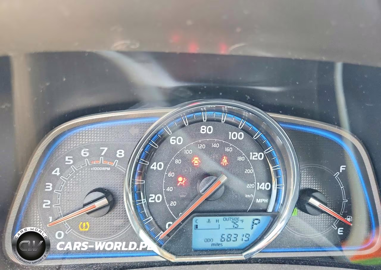 2015 Toyota Rav4 Limited VIN:JTMDFREV1FD153061 - 9