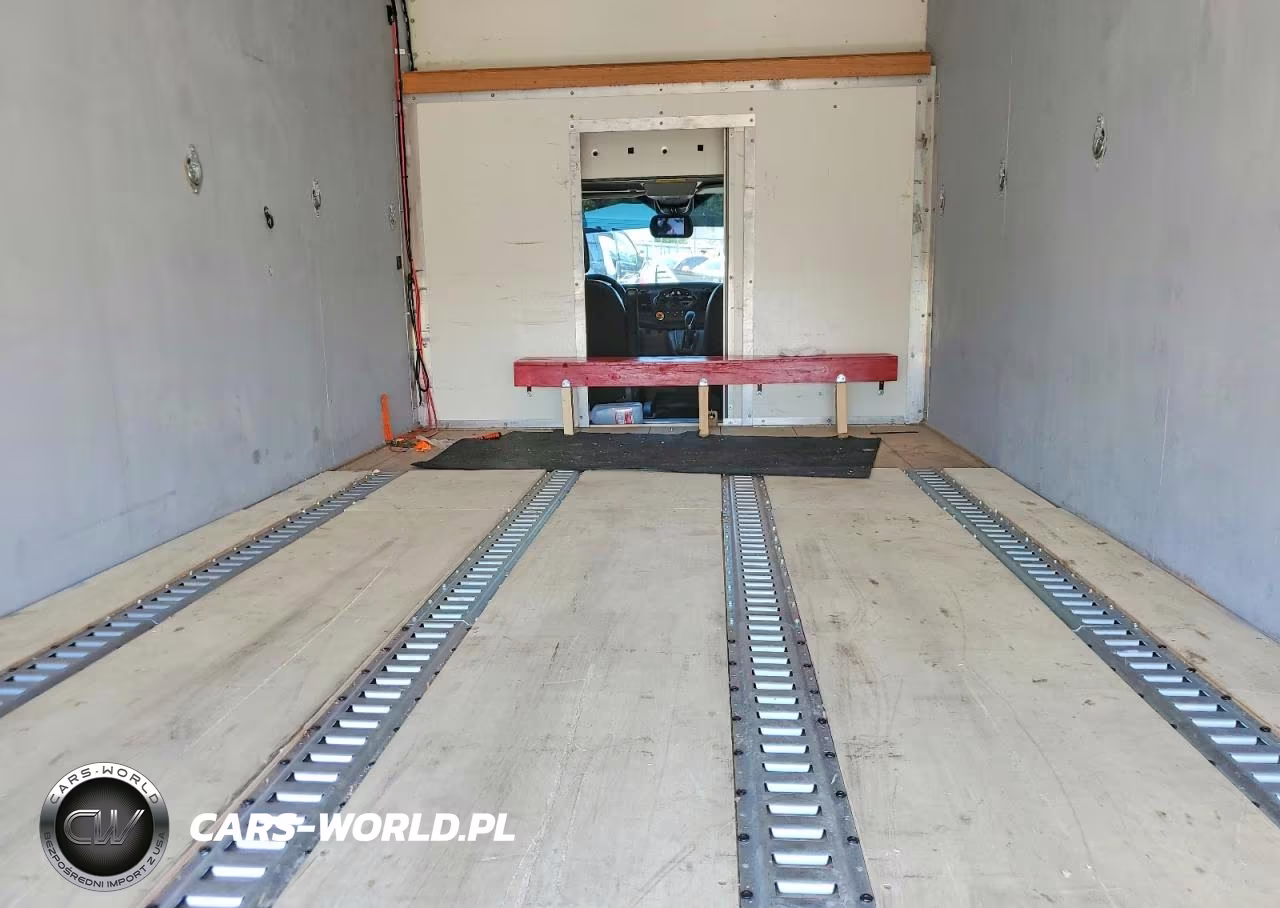 2022 Ford Transit Box Truck VIN:1FDBF6P82NKA07917 - 10