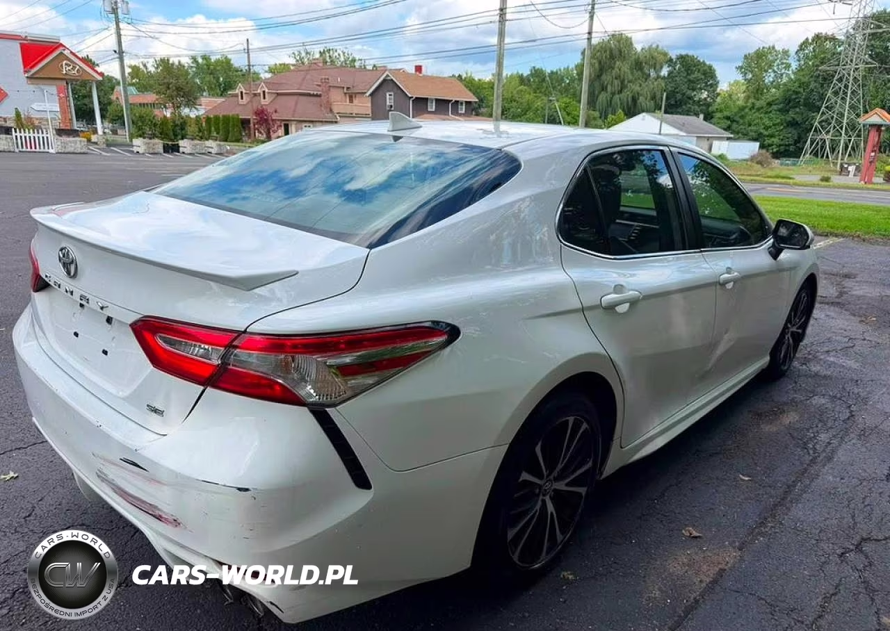 2020 Toyota Camry Se VIN:4T1G11AK6LU346032 - 3