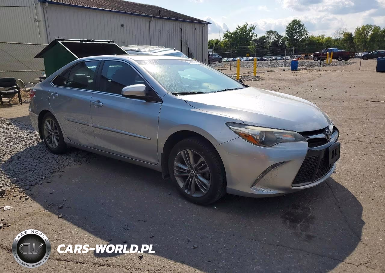 2017 Toyota Camry Se VIN:4T1BF1FK9HU280748 - 4