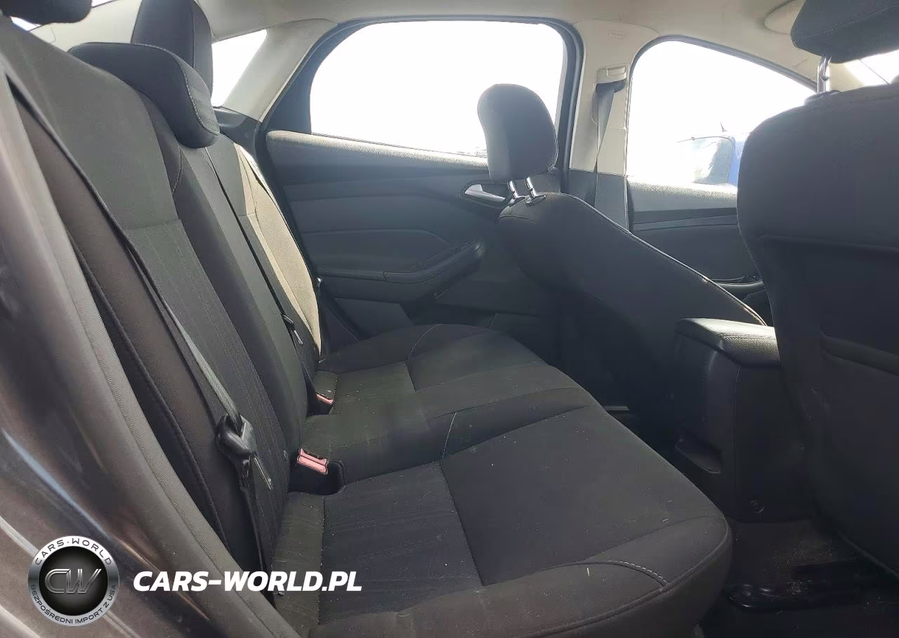 2015 Ford Focus Se VIN:1FADP3F28FL200502 - 10