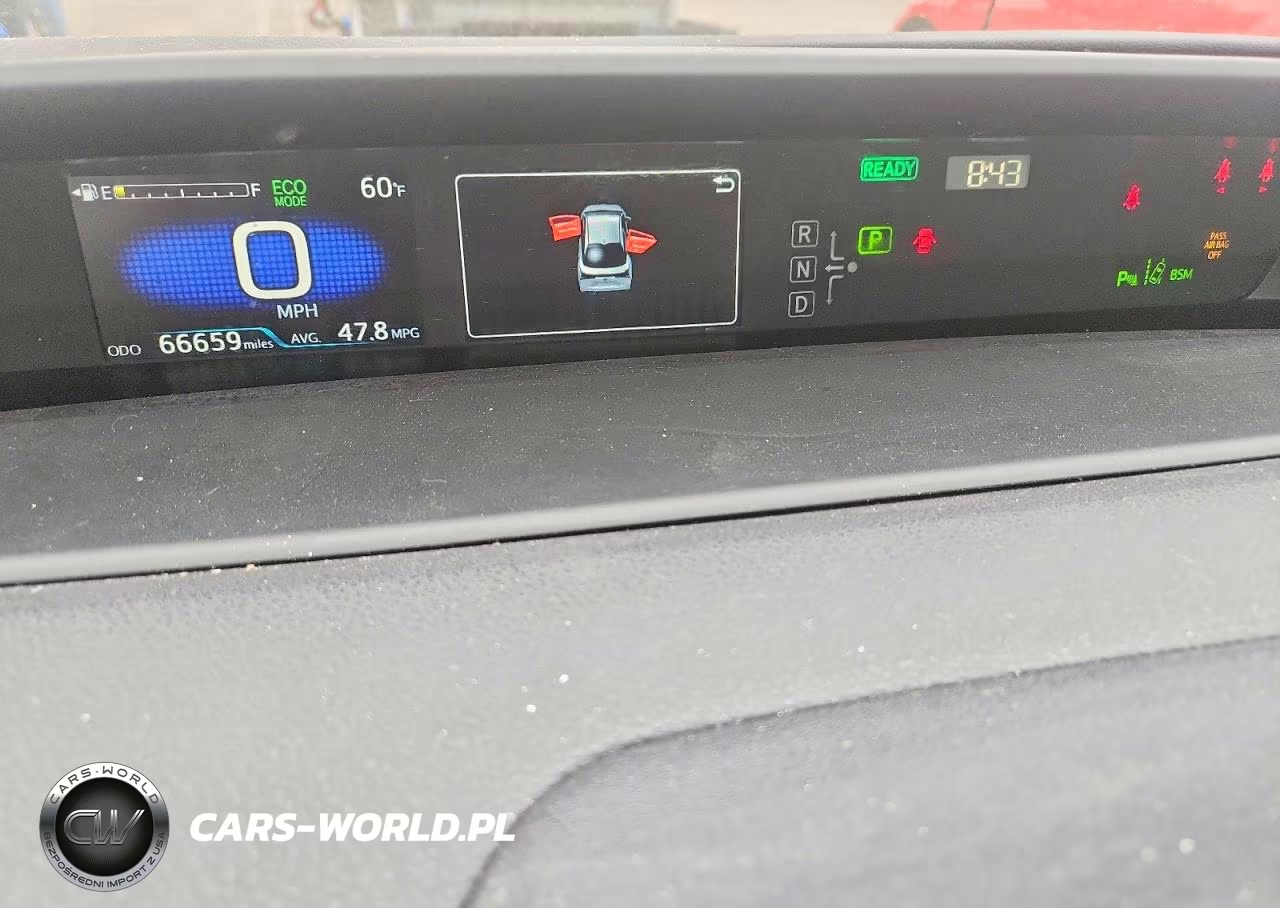 2021 Toyota Prius Xle VIN:JTDKAMFU7M3136623 - 9
