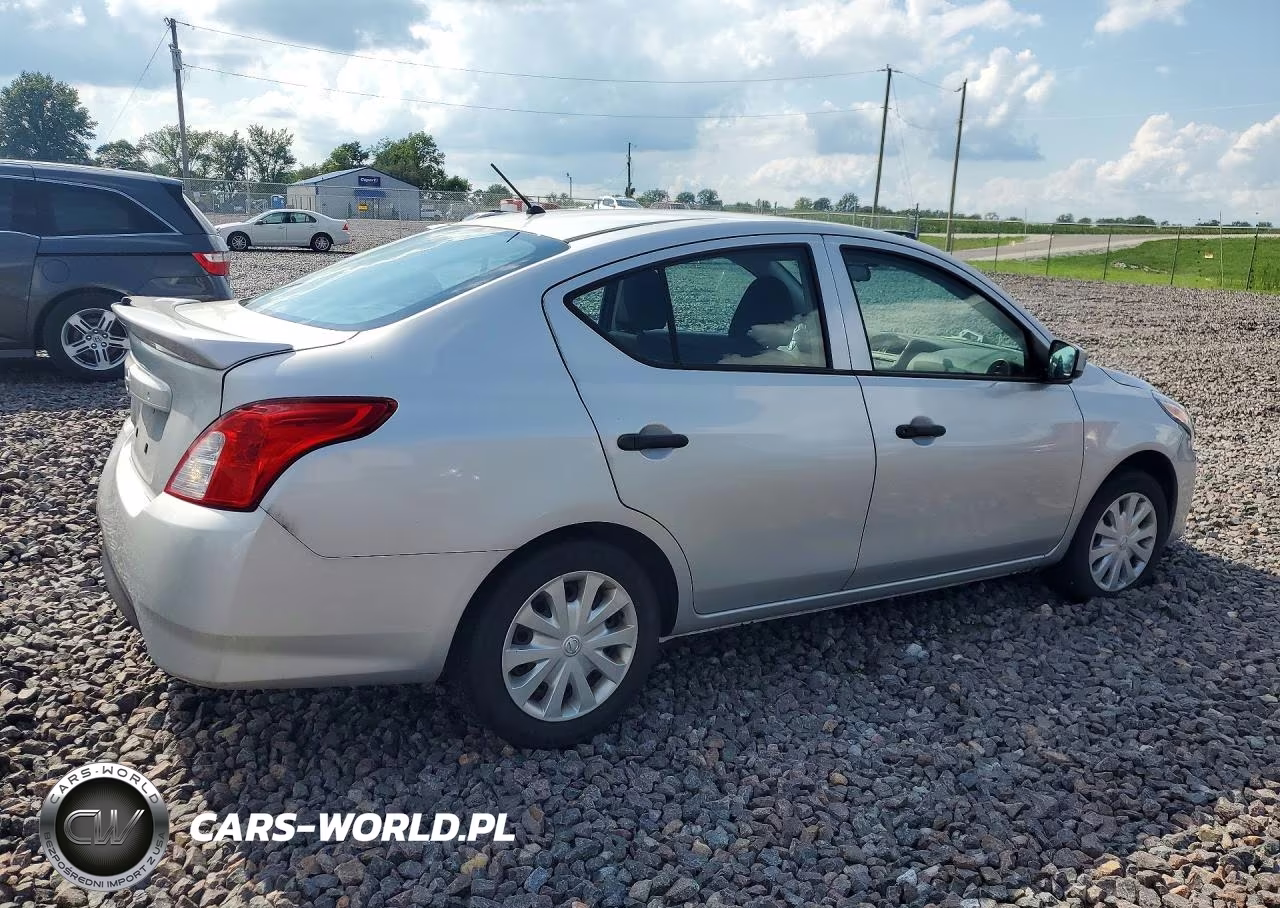 2019 Nissan Versa S Plus VIN:3N1CN7AP8KL840054 - 3