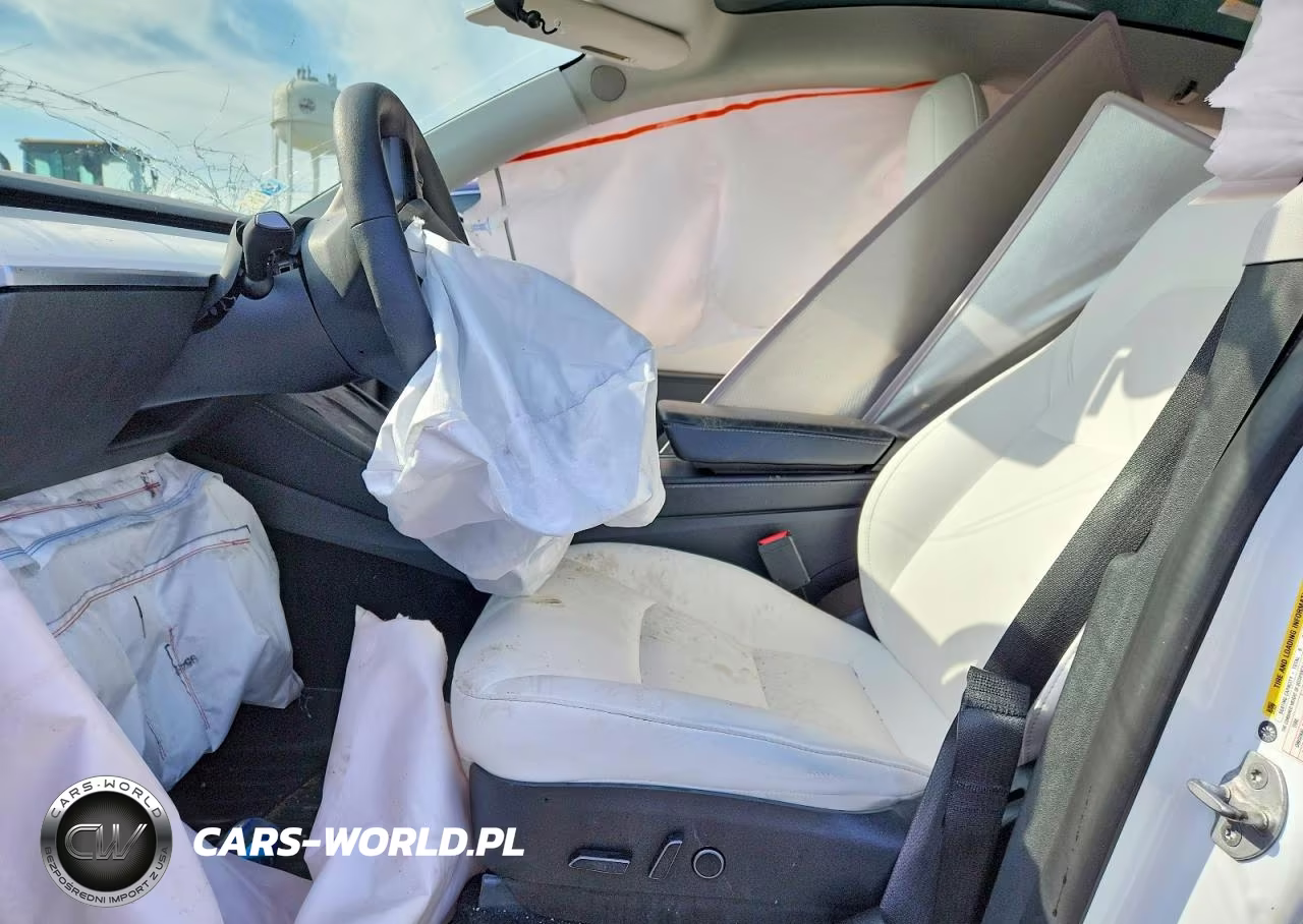 2021 Tesla Model Y VIN:5YJYGDEE9MF270376 - 7