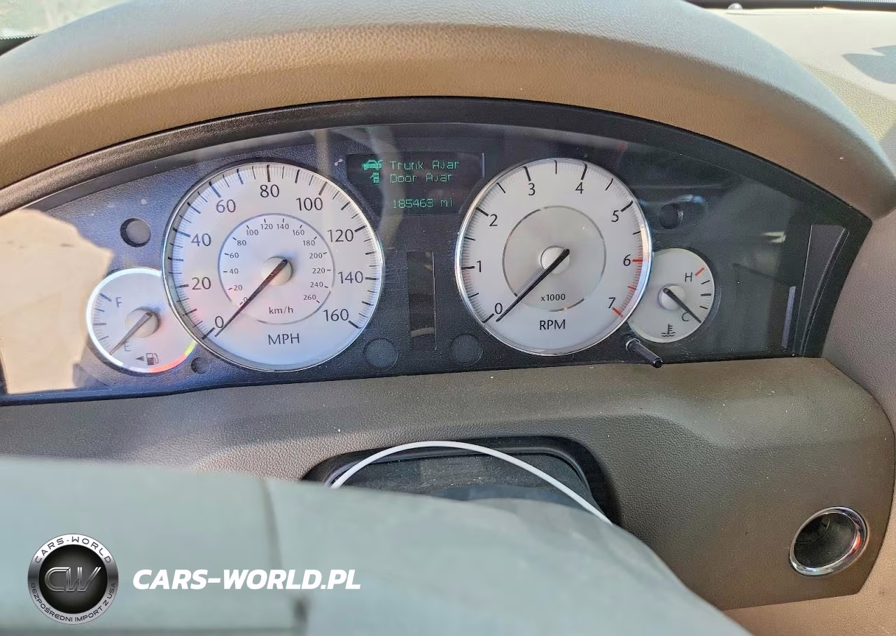 2008 Chrysler 300C VIN:2C3KA63H88H219875 - 9