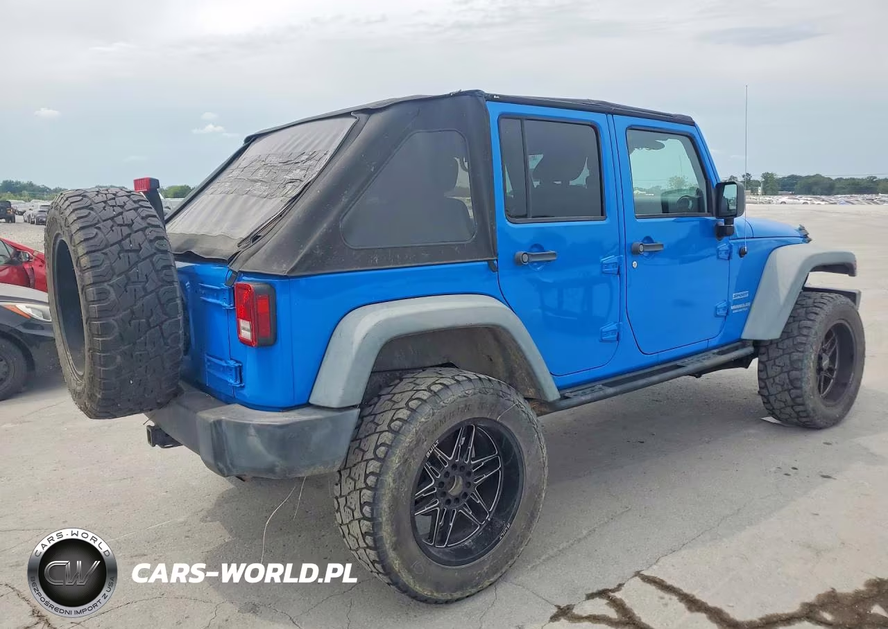2011 Jeep Wrangler Unlimited Sport VIN:1J4BA3H14BL582118 - 3