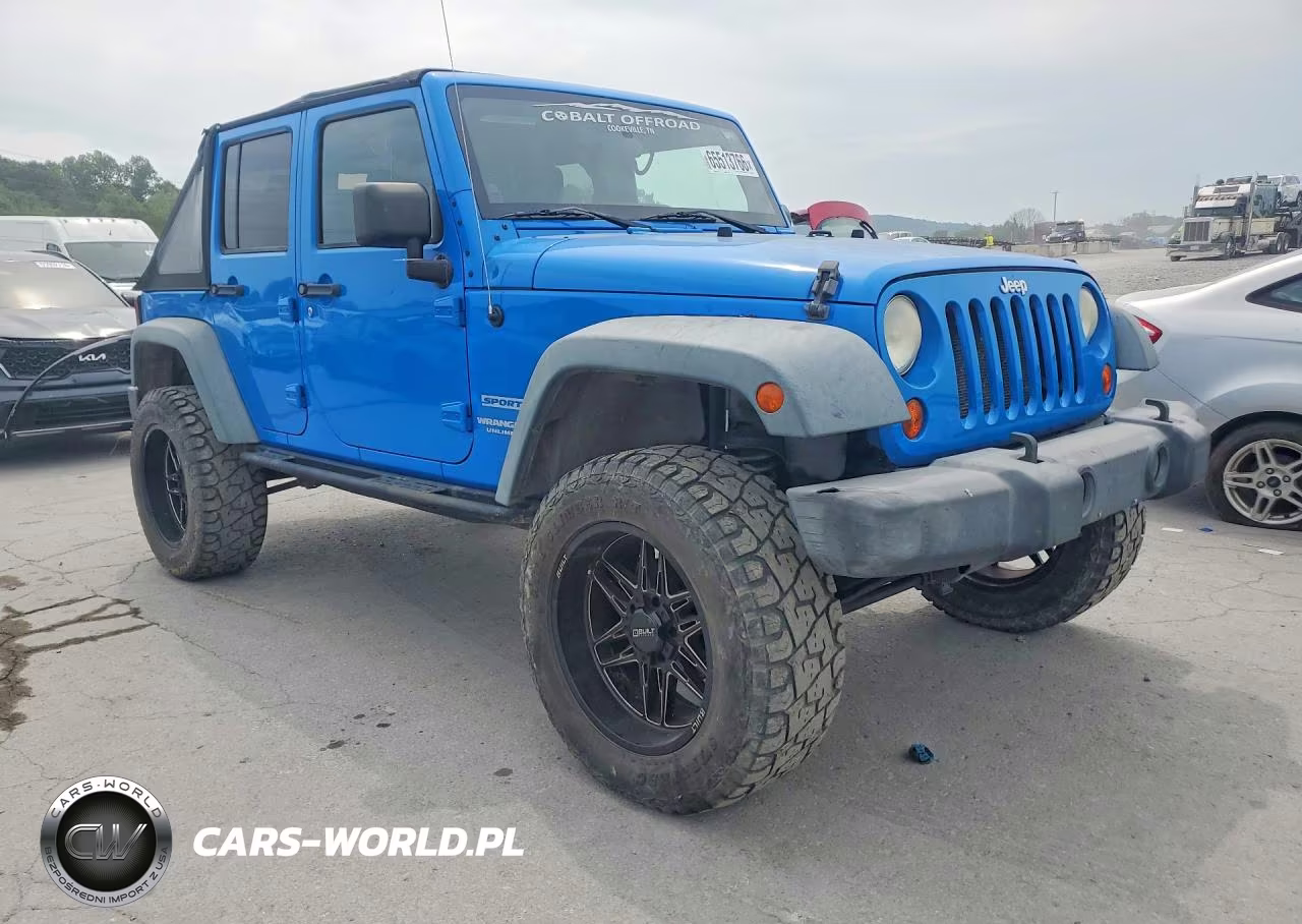 2011 Jeep Wrangler Unlimited Sport VIN:1J4BA3H14BL582118 - 4
