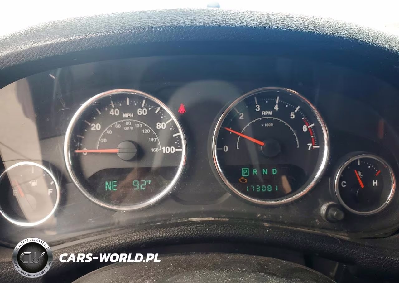 2011 Jeep Wrangler Unlimited Sport VIN:1J4BA3H14BL582118 - 9