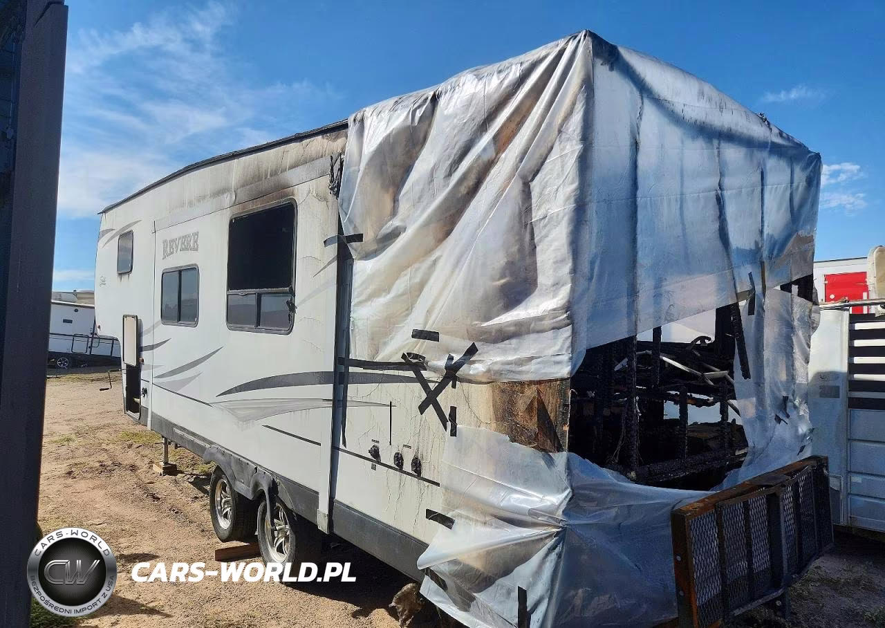 2013 Forest River Shasta Revere Camper VIN:5ZT3SHSB3DE001851 - 3