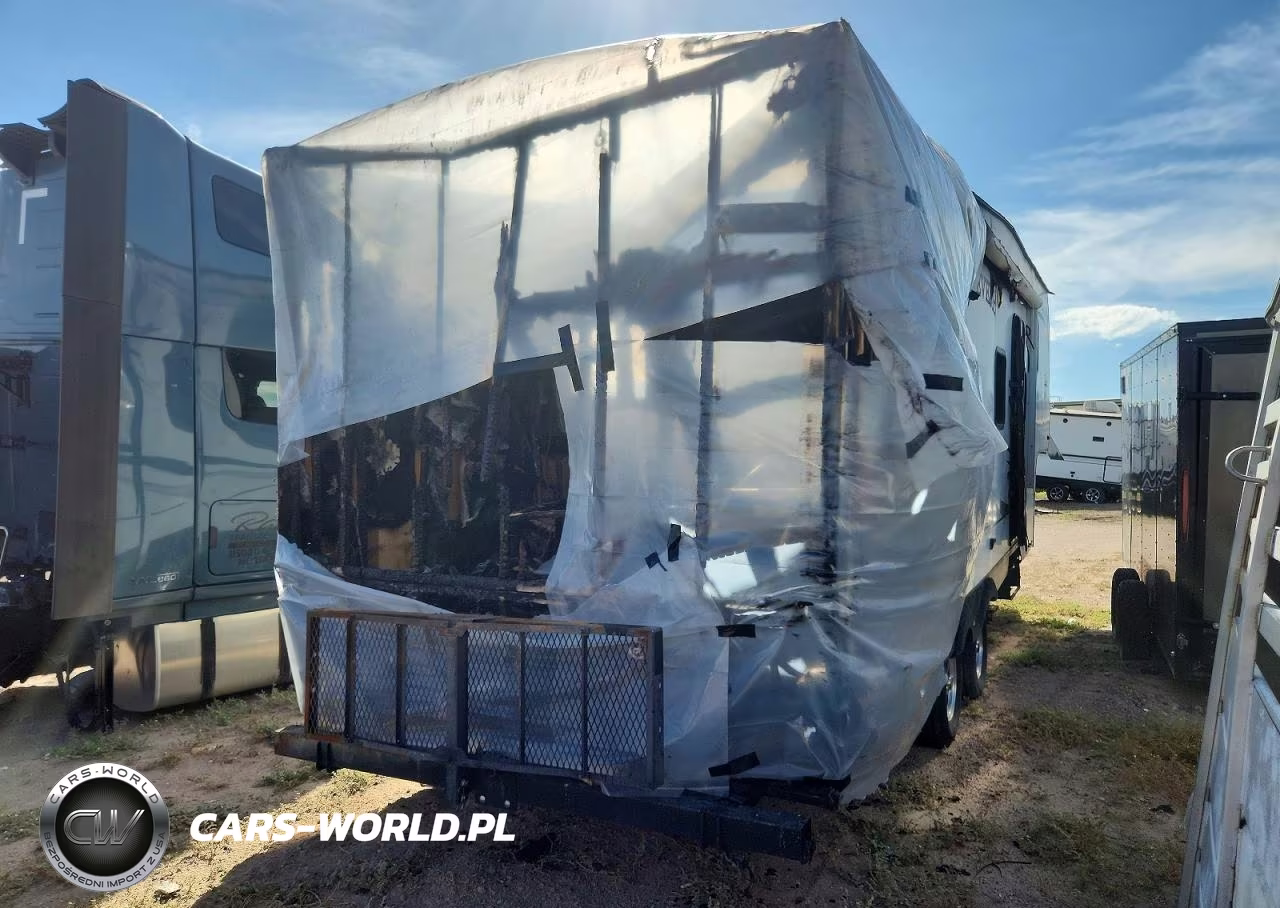 2013 Forest River Shasta Revere Camper VIN:5ZT3SHSB3DE001851 - 4