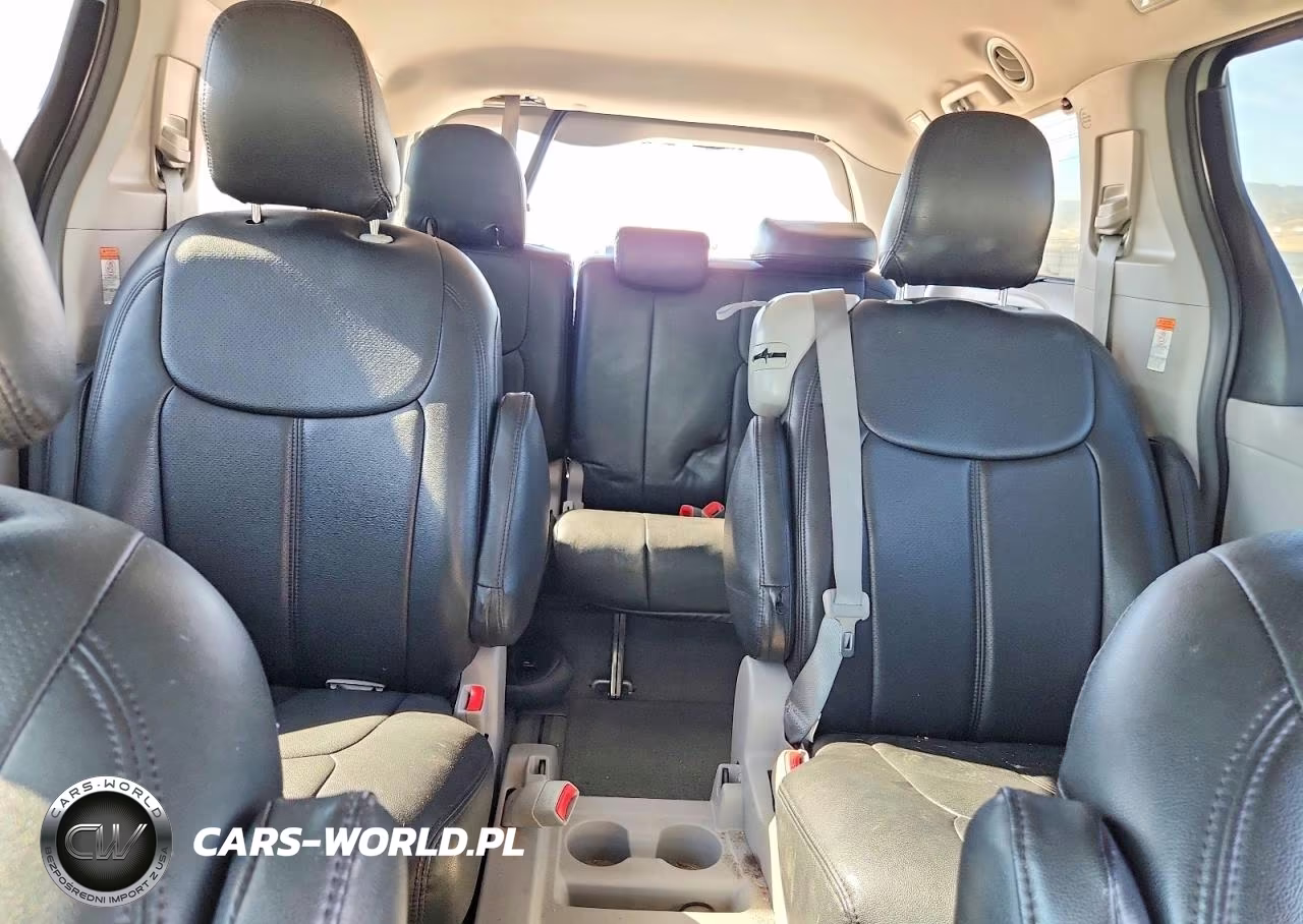 2015 Toyota Sienna Le VIN:5TDKK3DC4FS632059 - 10