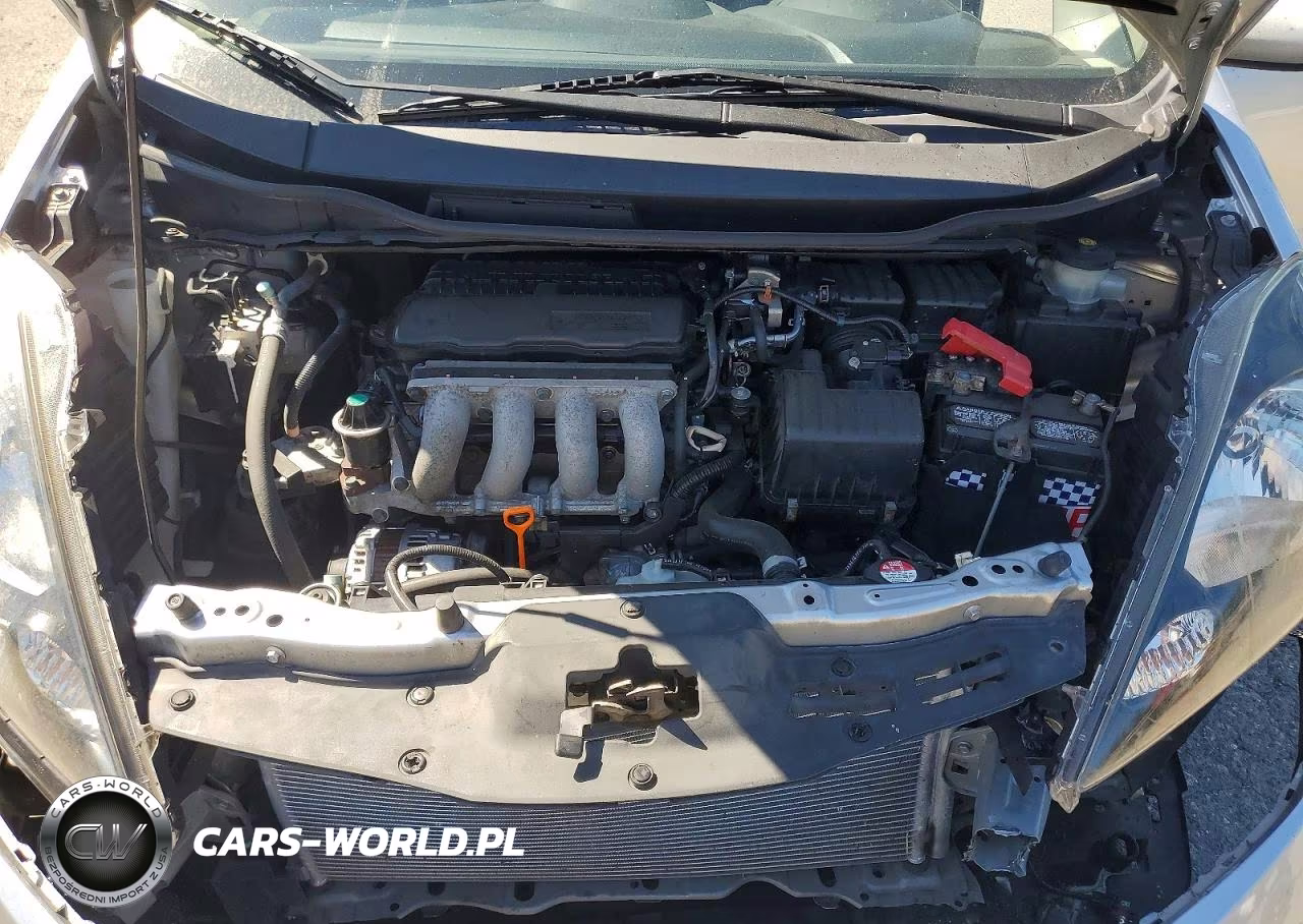 2013 Honda Fit Sport VIN:JHMGE8H69DC004669 - 12