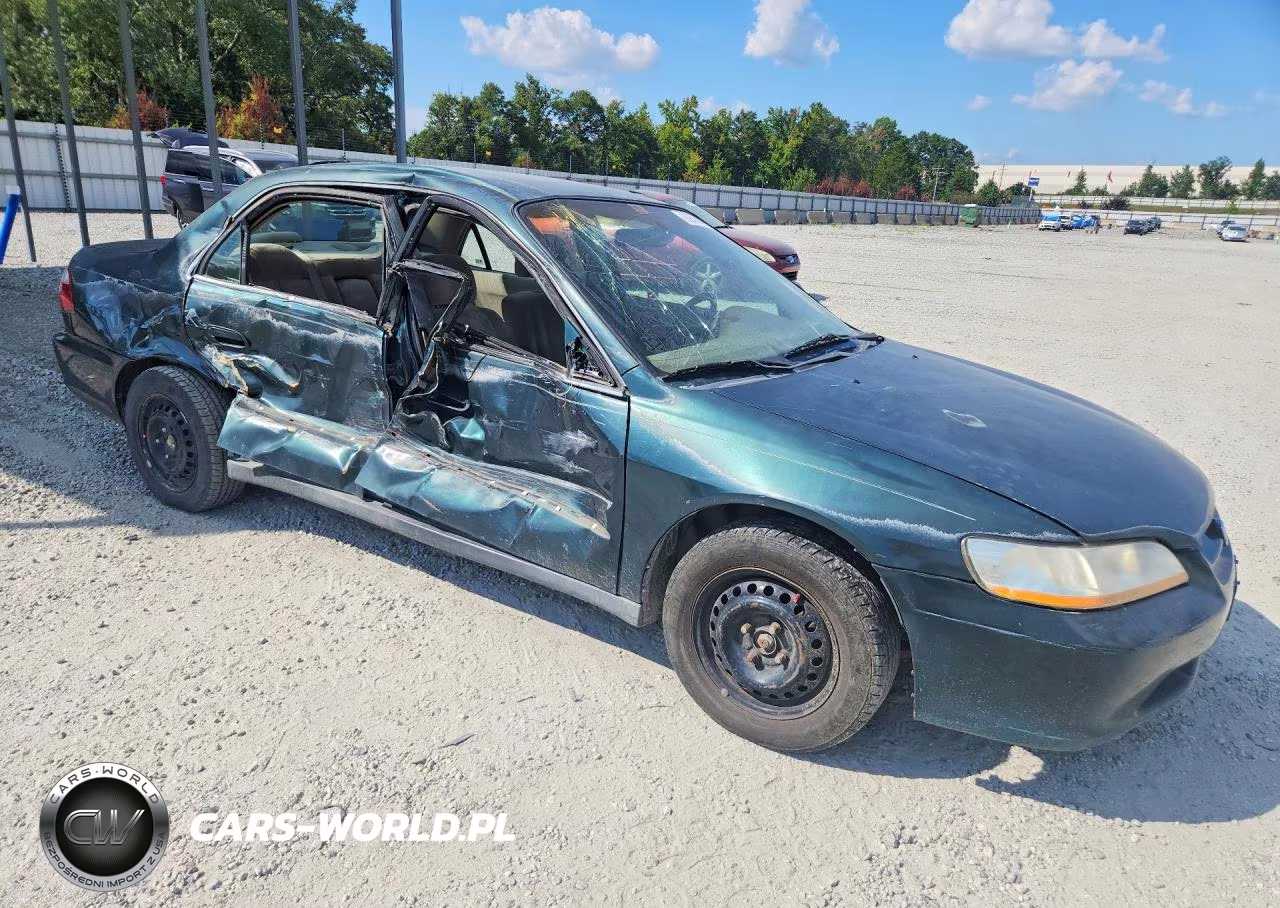 1999 Honda Accord Lx VIN:1HGCG5547XA139677 - 4